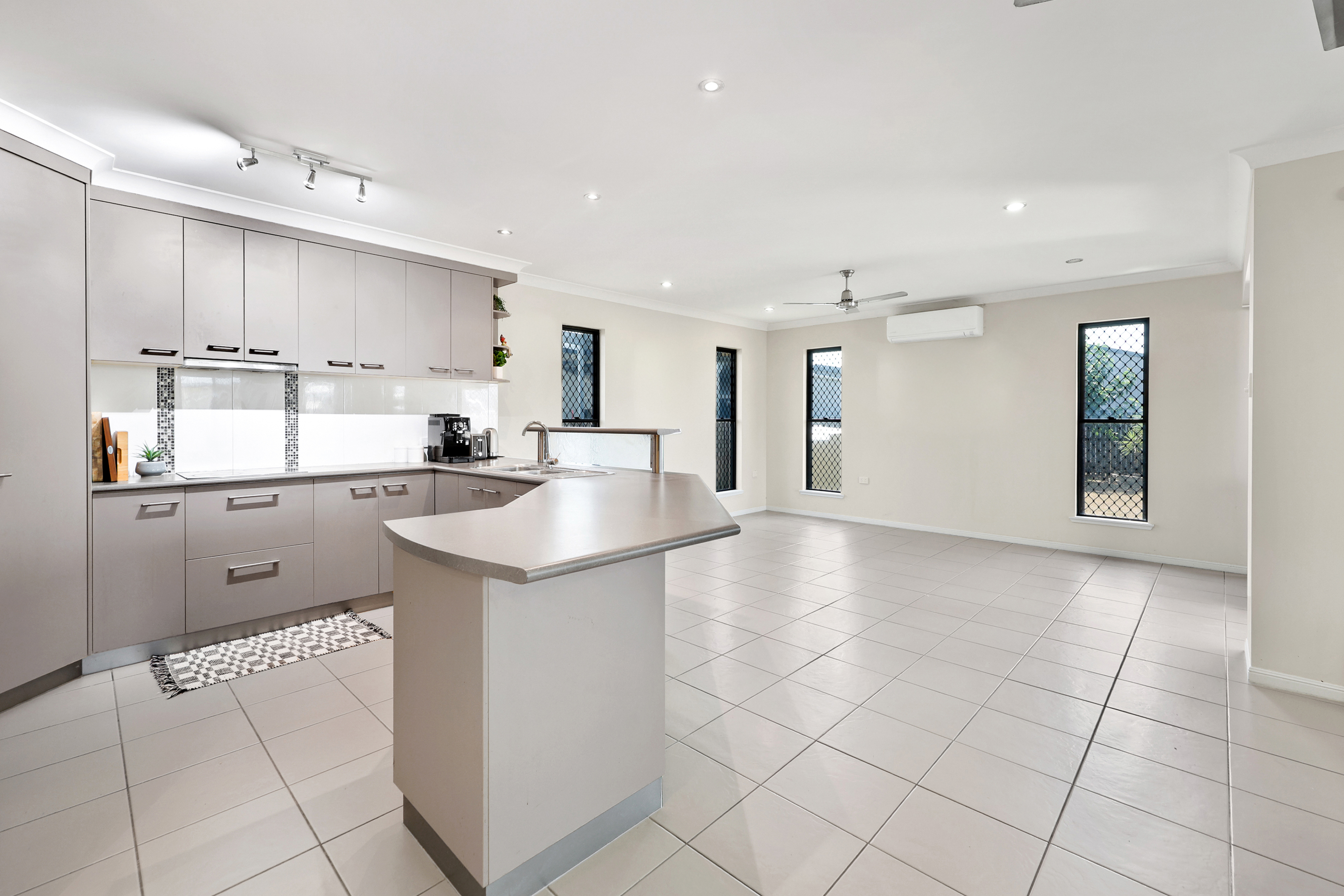62 Sheedy Crescent, Marian - Thumbnail 4