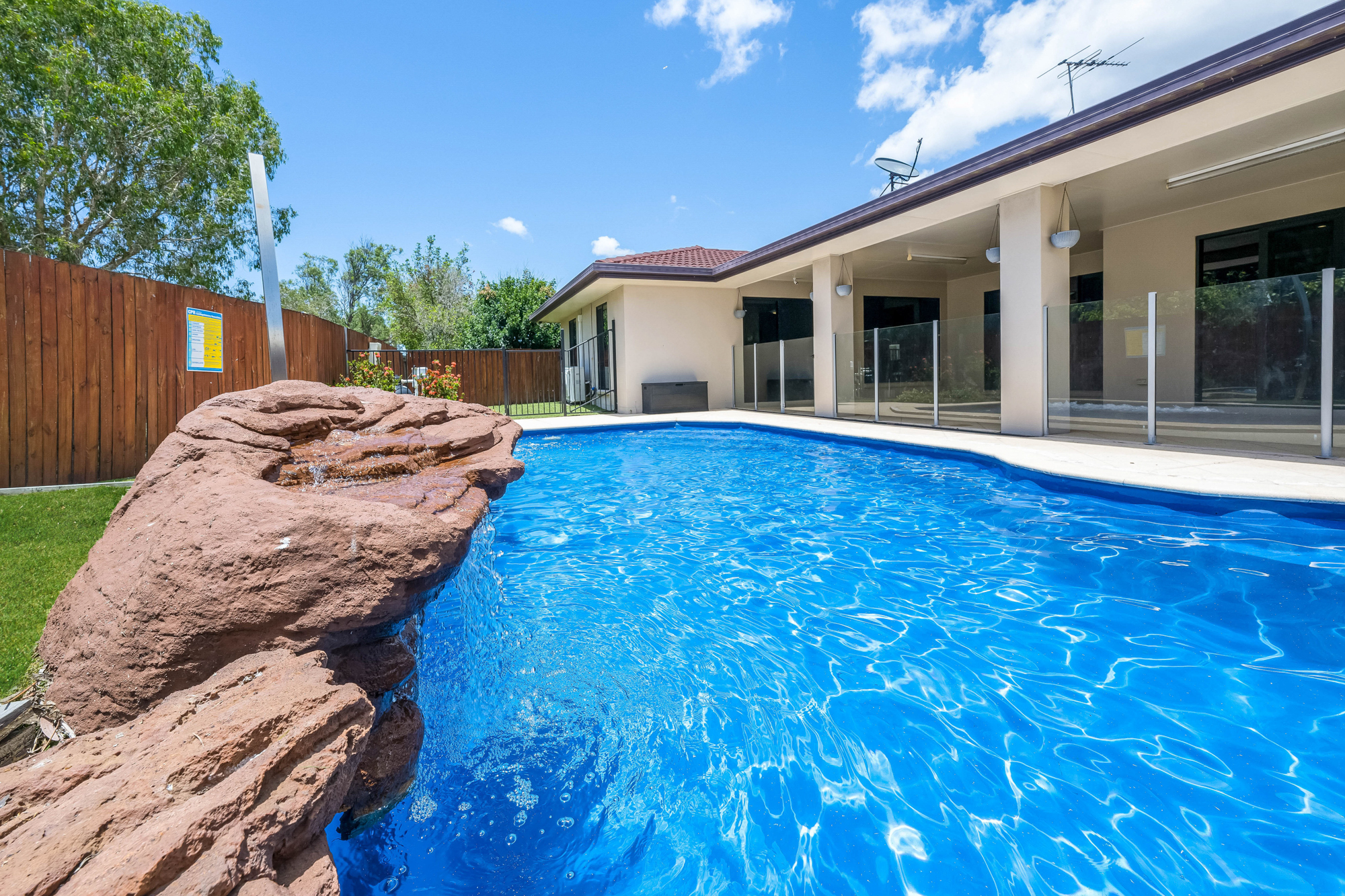 5 Wing Crescent, Mount Pleasant - Thumbnail 2