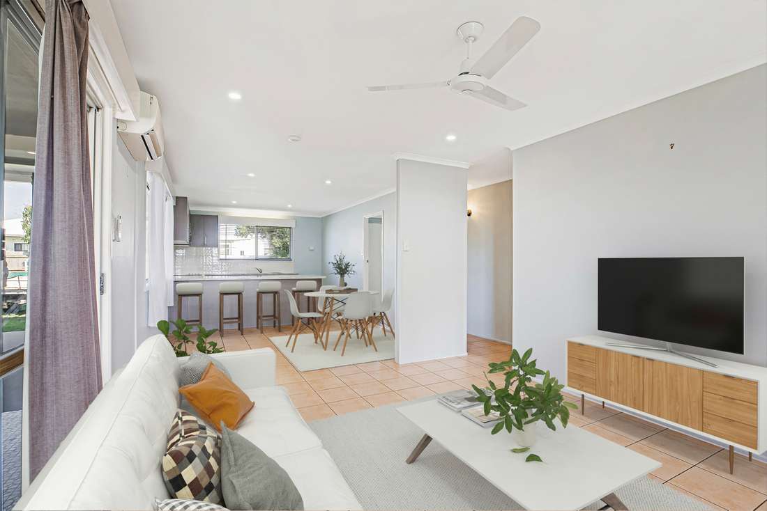 25 Beaconsfield Road, Beaconsfield - Thumbnail 2