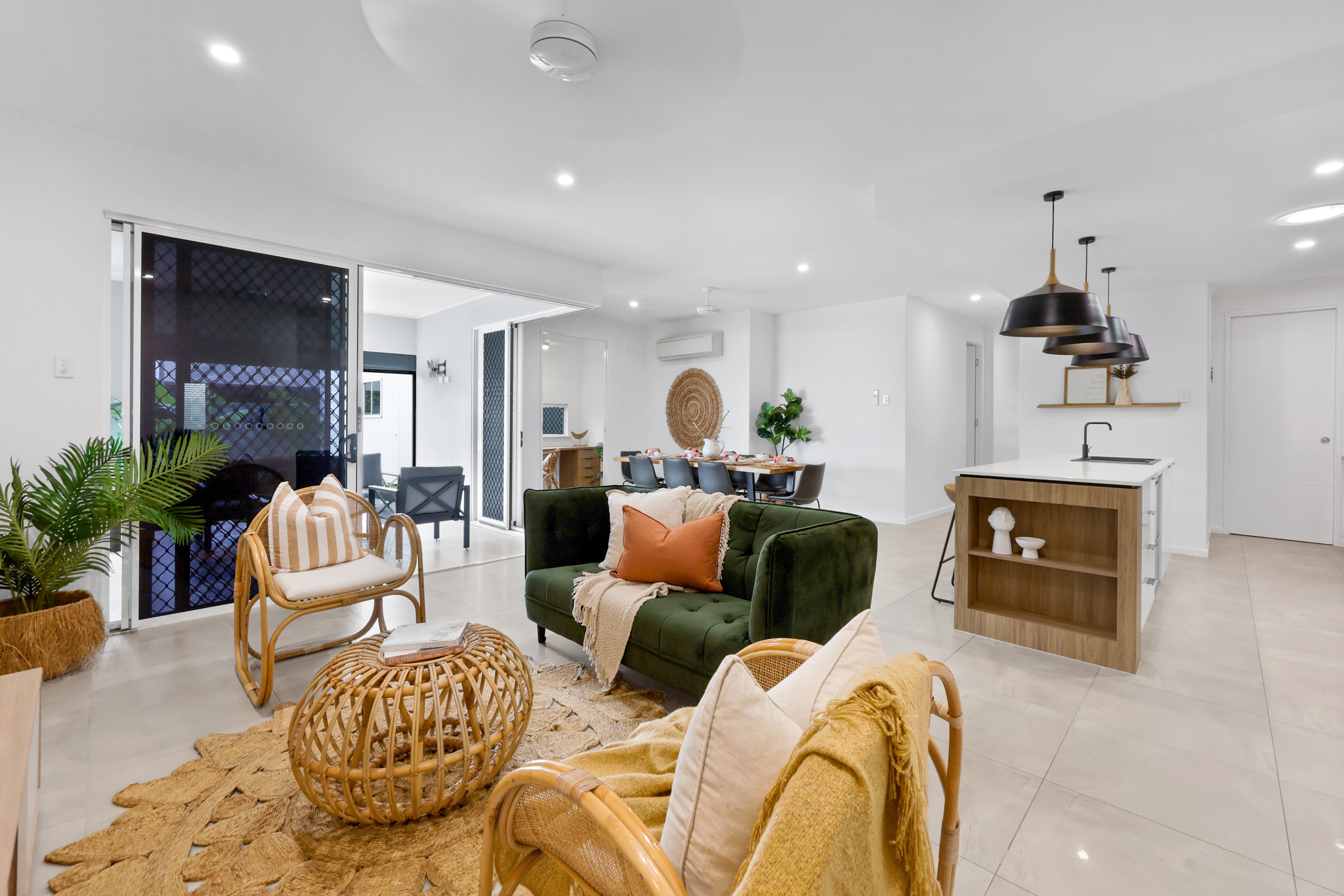 7 Mod Crescent, Beaconsfield - Thumbnail 4