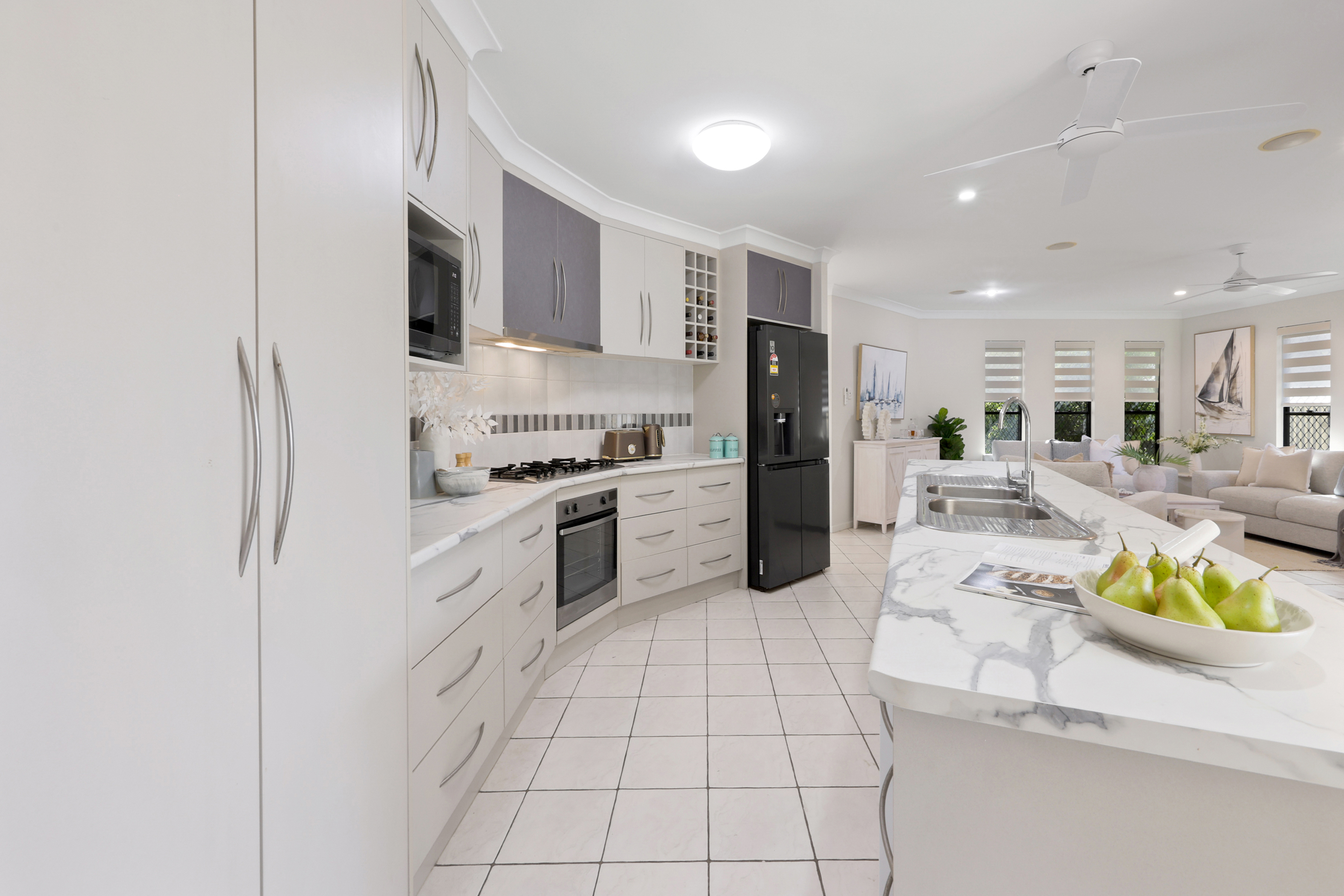 27 Victor Avenue, Glenella - Thumbnail 4