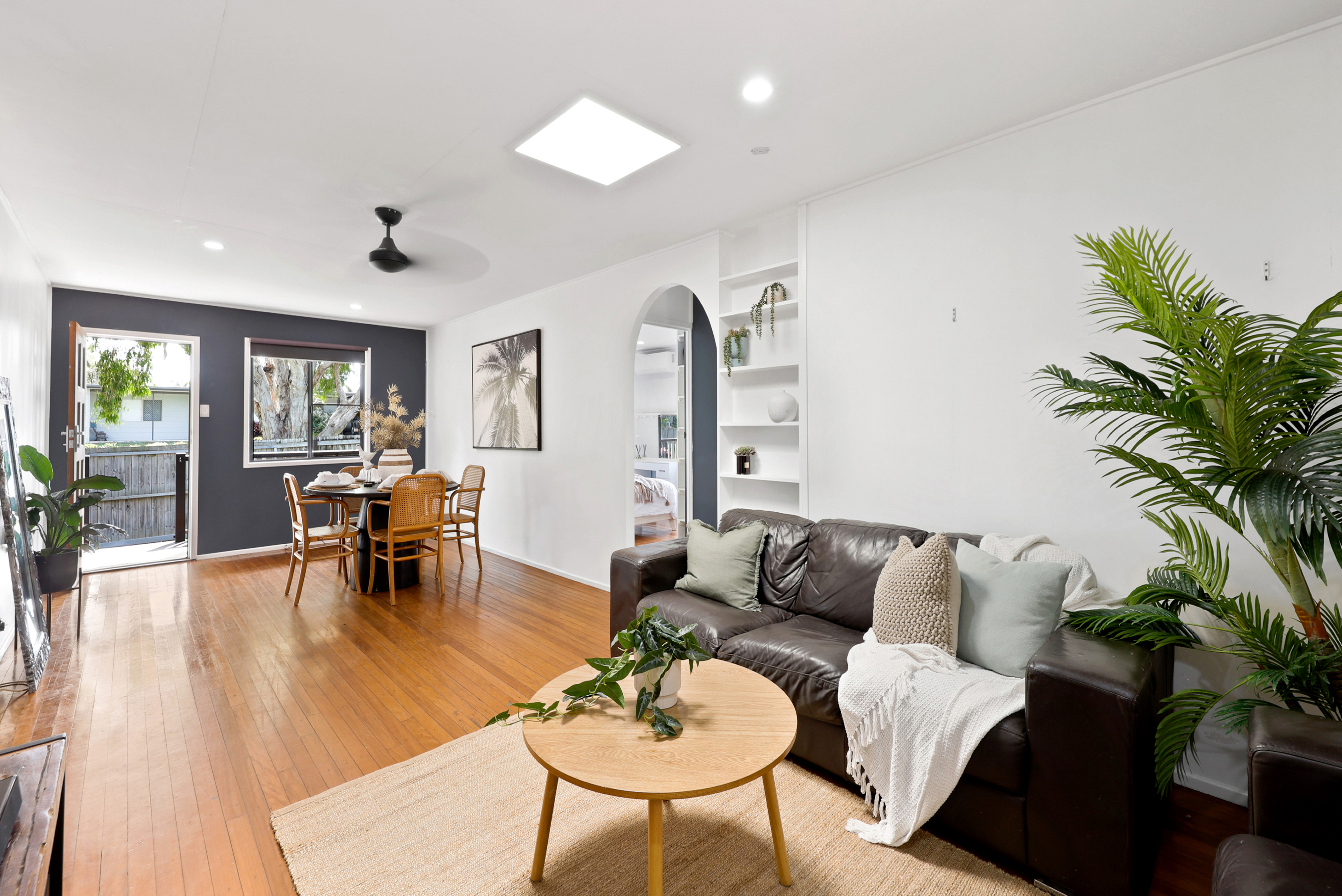 33 Kingfisher Street, Slade Point - Thumbnail 2
