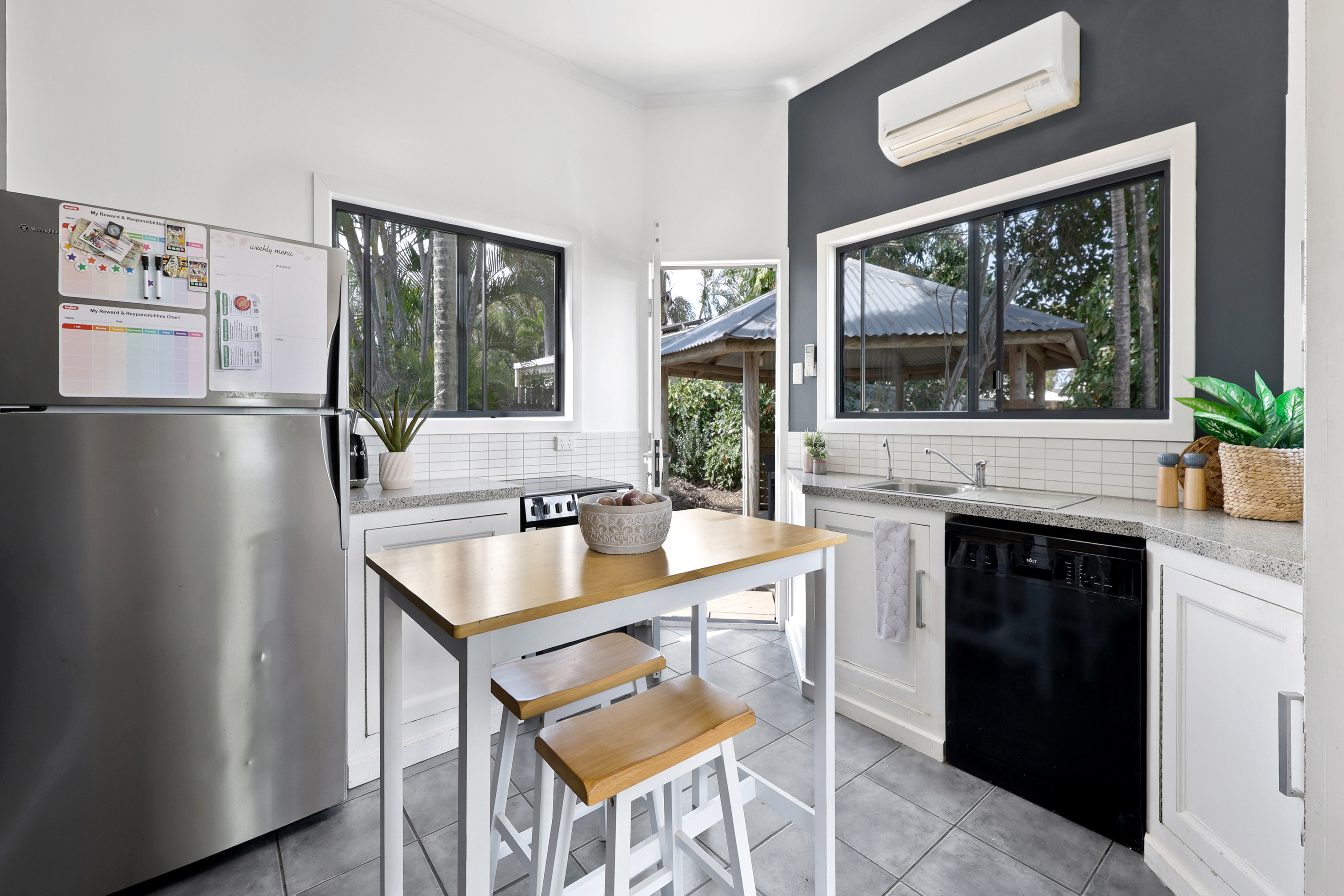 33 Kingfisher Street, Slade Point - Thumbnail 6