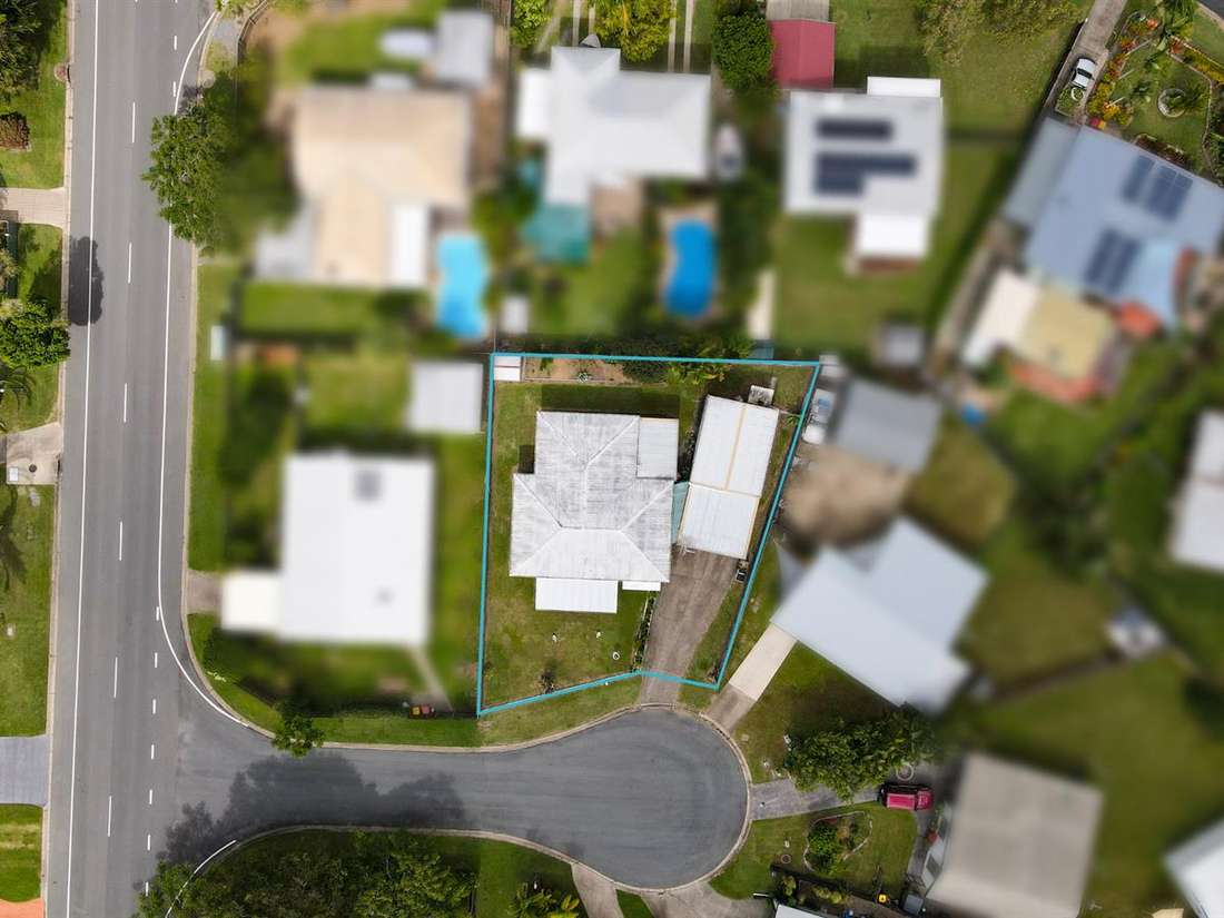 Property Sale at 1 Mallett Court, BEACONSFIELD QLD, 4740 Explore