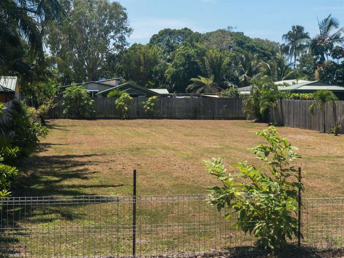 Property Sale at 2 Swan Street, SLADE POINT QLD, 4740 Explore