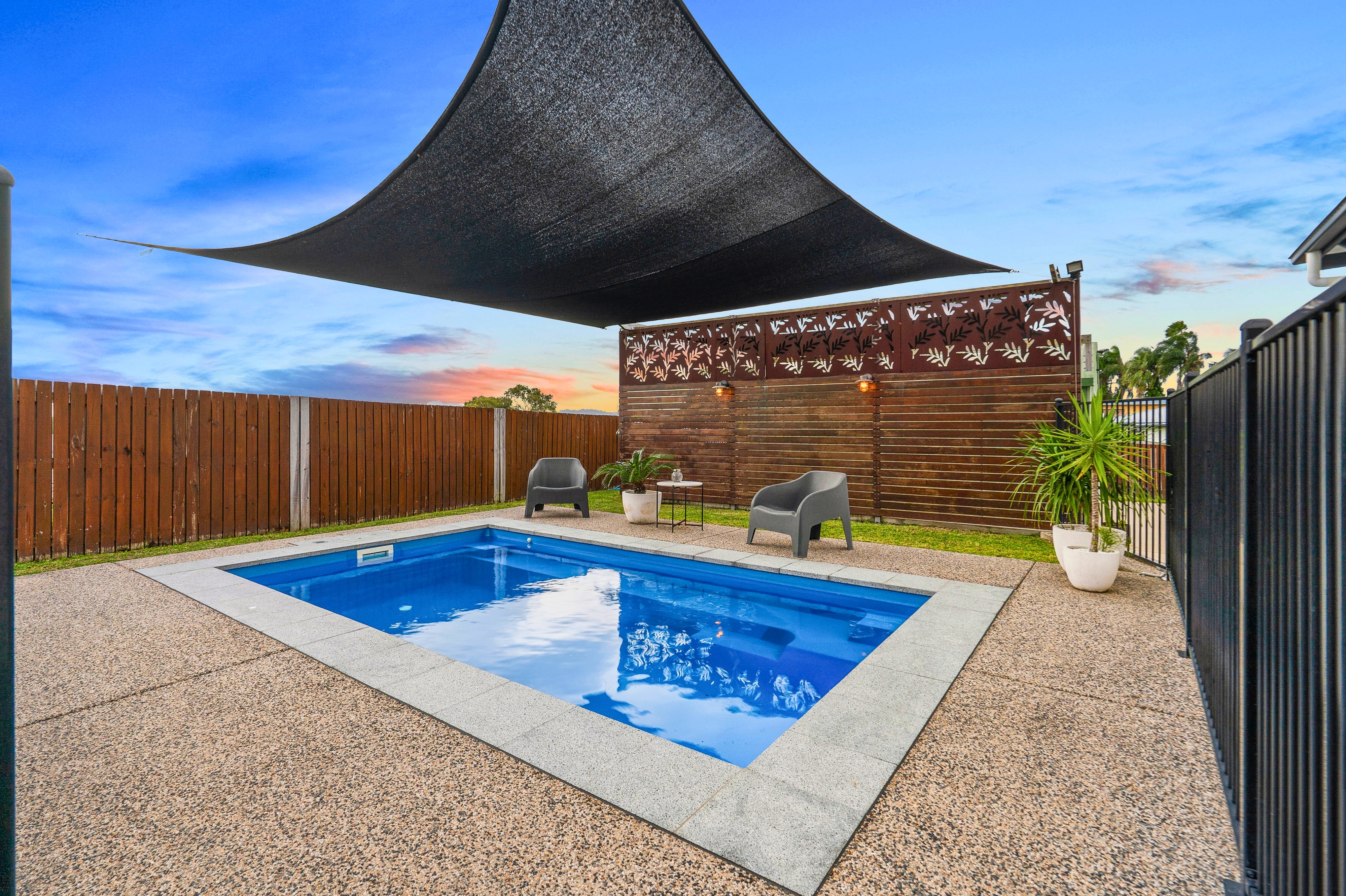 10 Mckellar Court, Mount Pleasant - Thumbnail 2