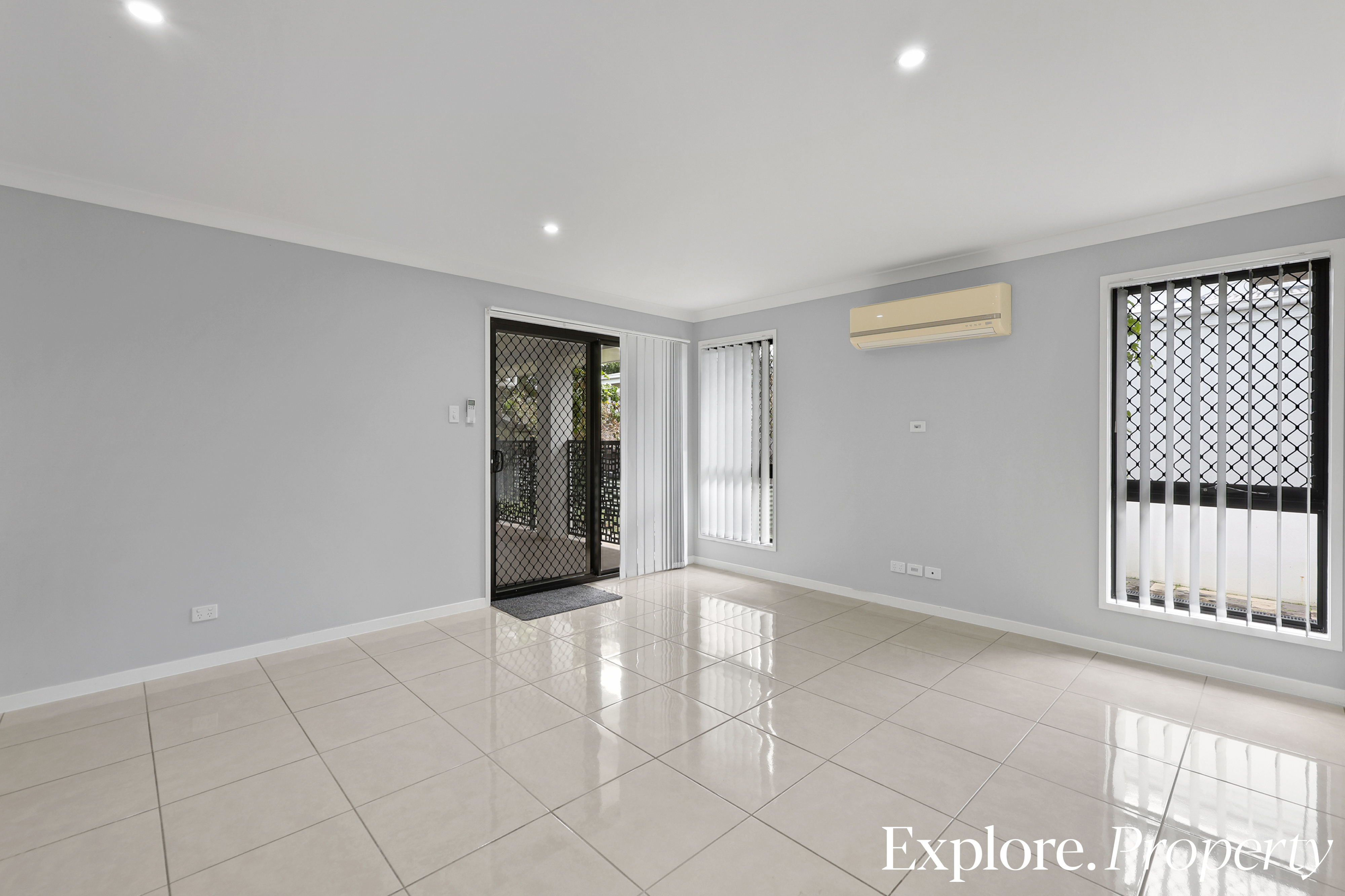 63 Caroval Drive, Rural View - Thumbnail 3