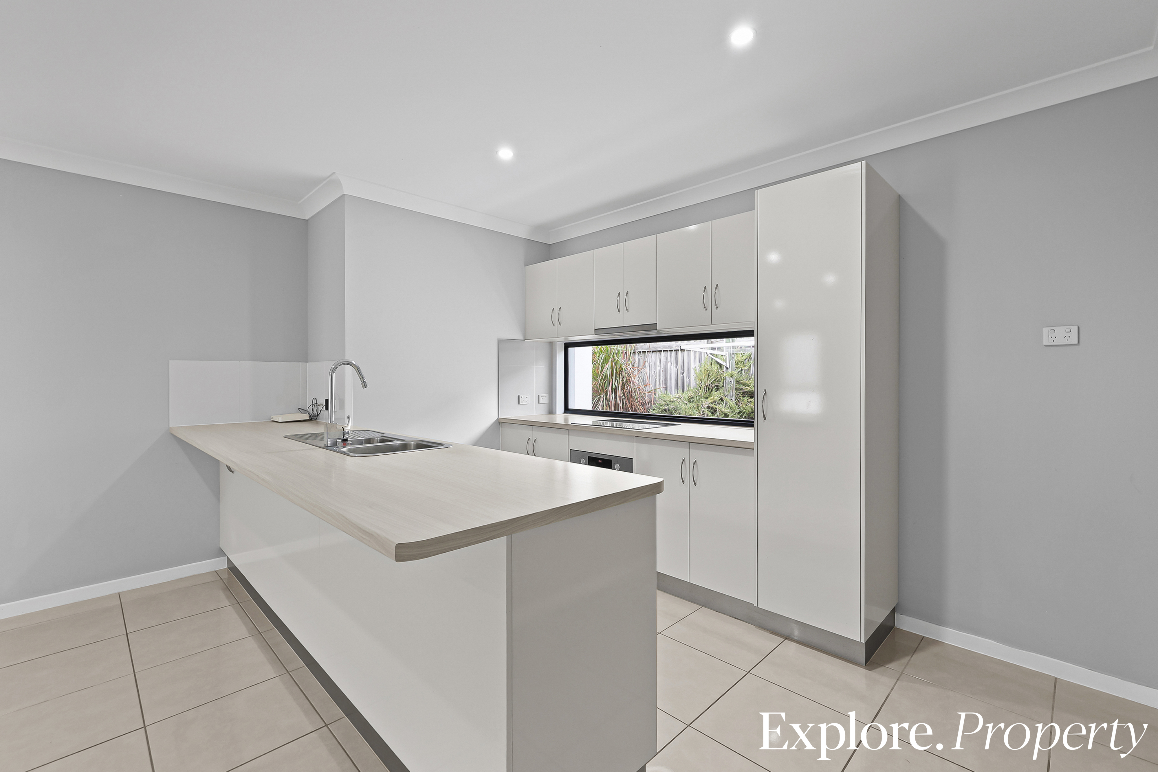 63 Caroval Drive, Rural View - Thumbnail 5