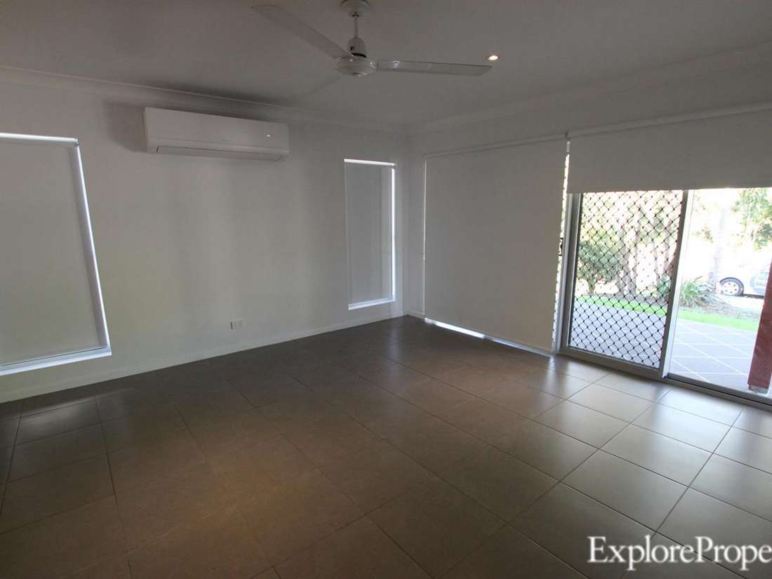 Property Lease at 1/29 Narrabeen Street, BLACKS BEACH QLD, 4740