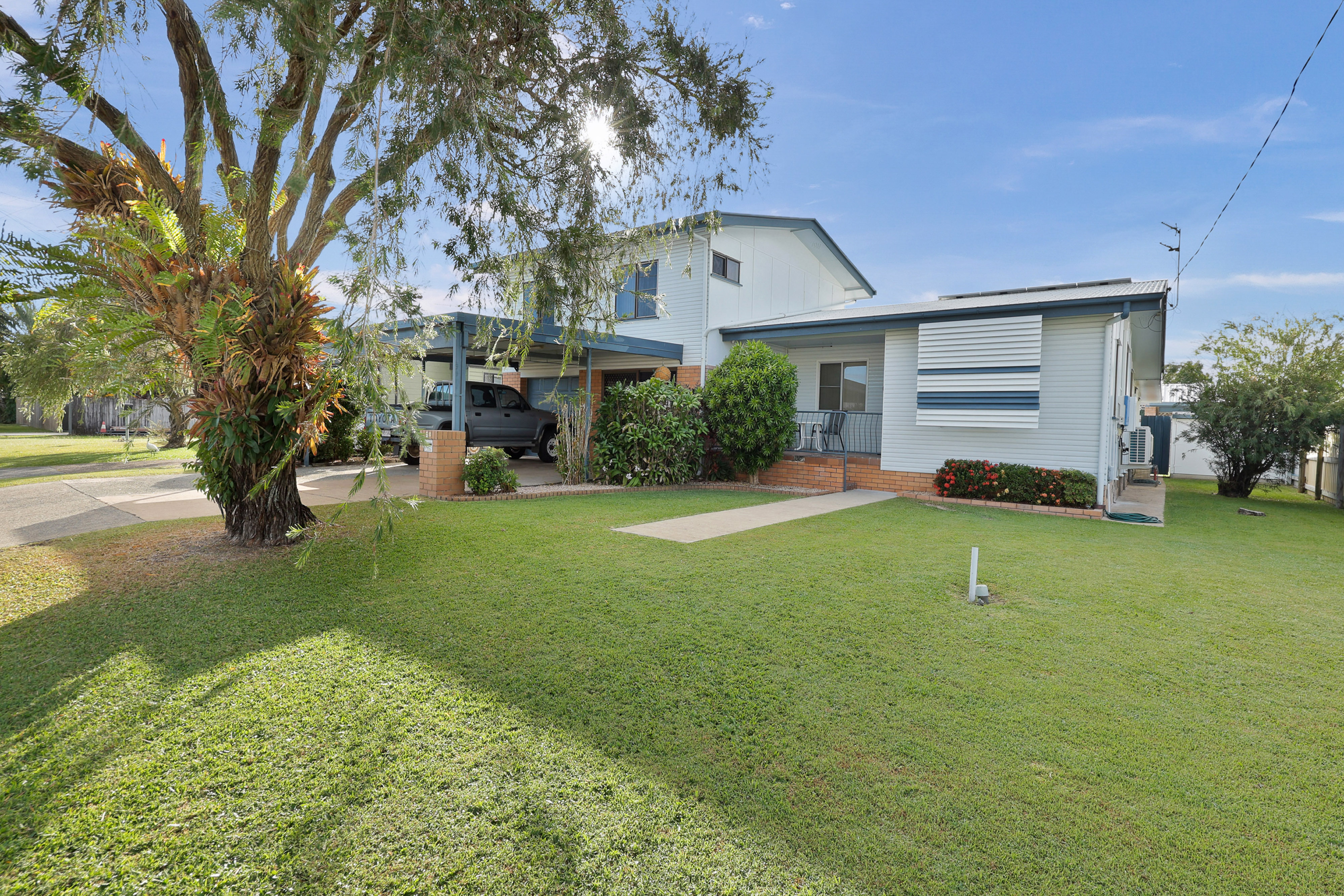 7 Steen Street, South Mackay - Image 1