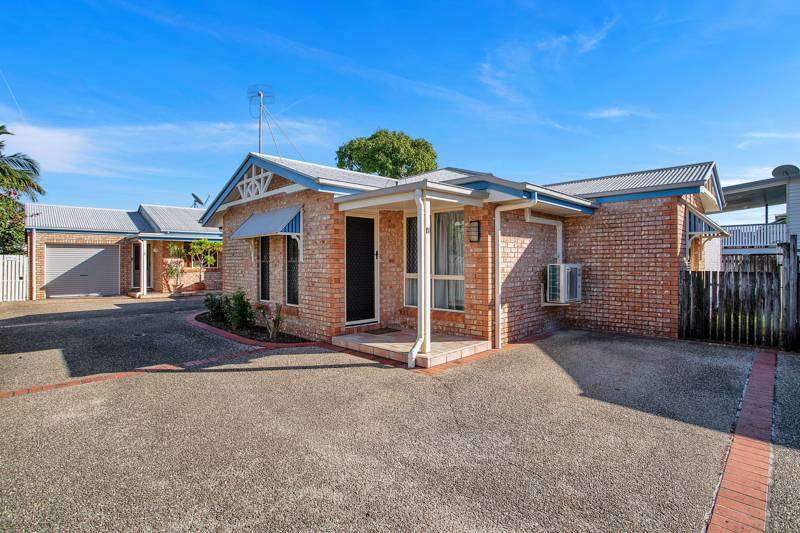 Photo 1 of 2/8 Steen Street, South Mackay