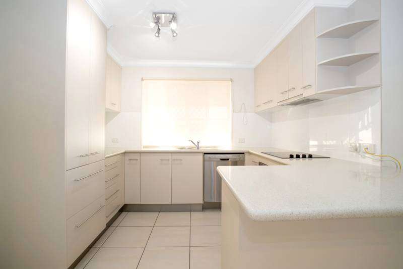Photo 4 of 2/8 Steen Street, South Mackay