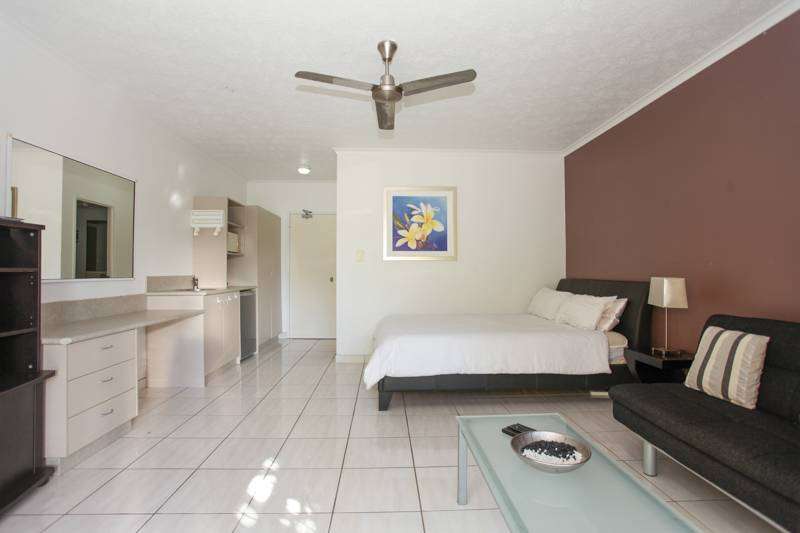 109/6 Beach Road