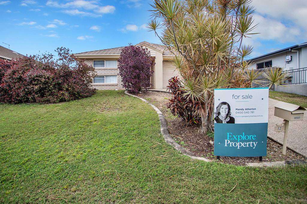 12 Crestview Crescent, Bucasia - Thumbnail 3