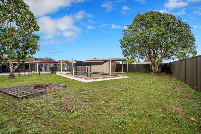 81 Peak Downs Highway