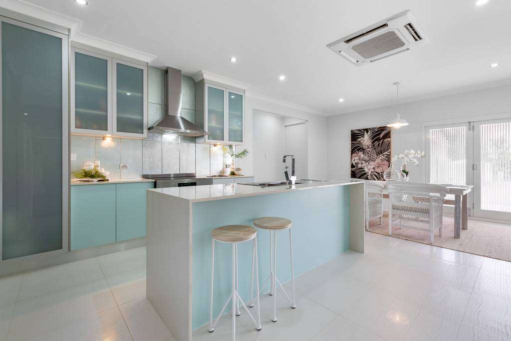 3 Hocking Crescent
