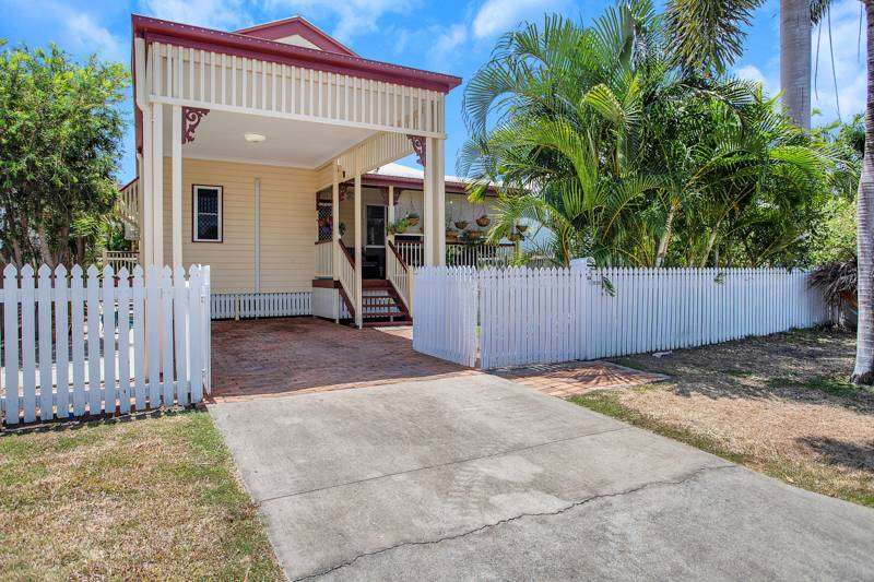 2/9A Byron Street