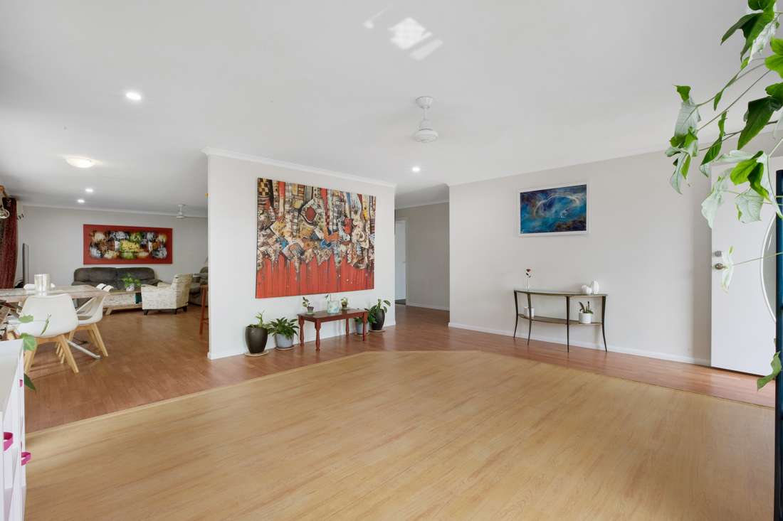 9 Dudley Place, Slade Point - Thumbnail 2
