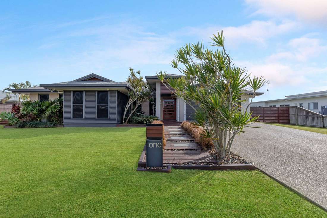 1 Hocking Crescent