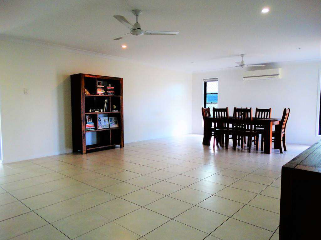 53 Macartney Drive, Marian - Thumbnail 2