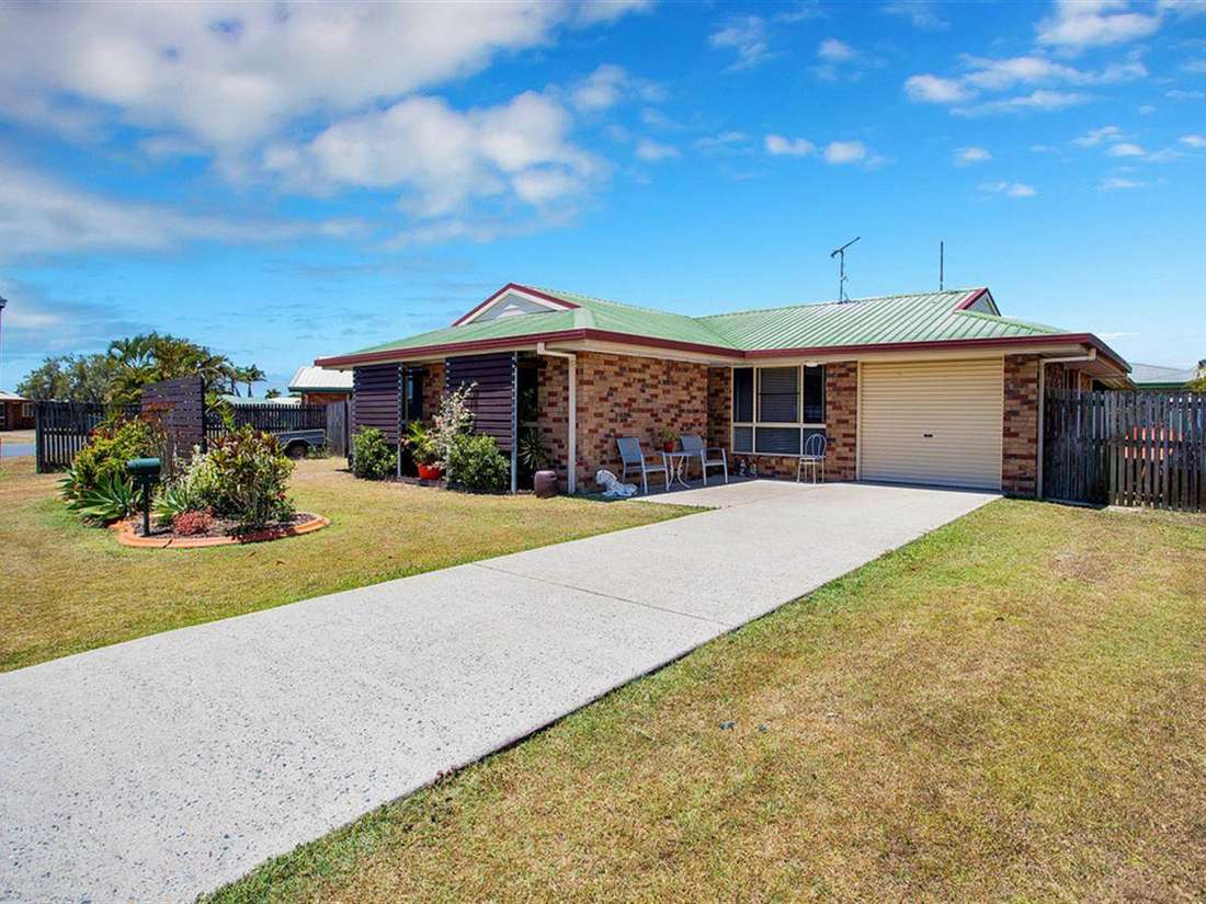 Property Sale at 36 Caledonian Drive, BEACONSFIELD QLD, 4740 Explore