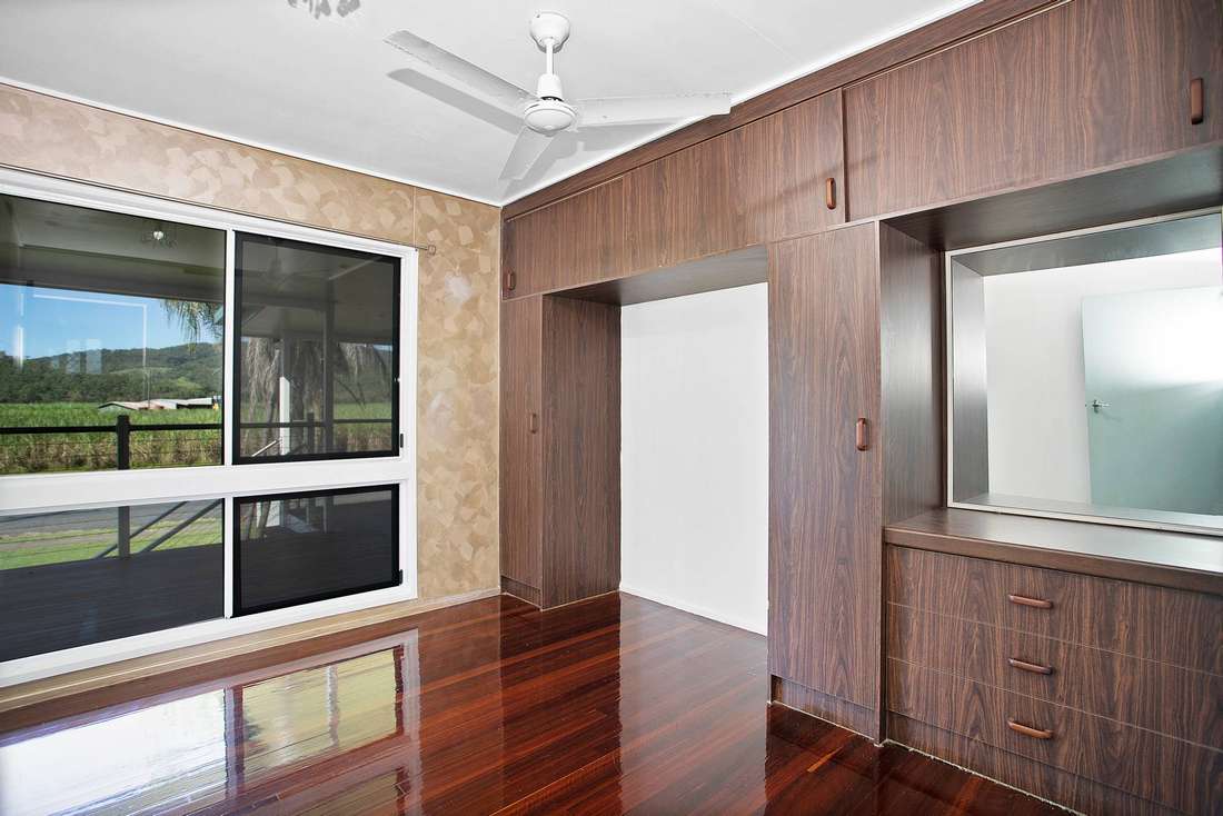 Photo 8 of 126 Mcintyre Street, Calen