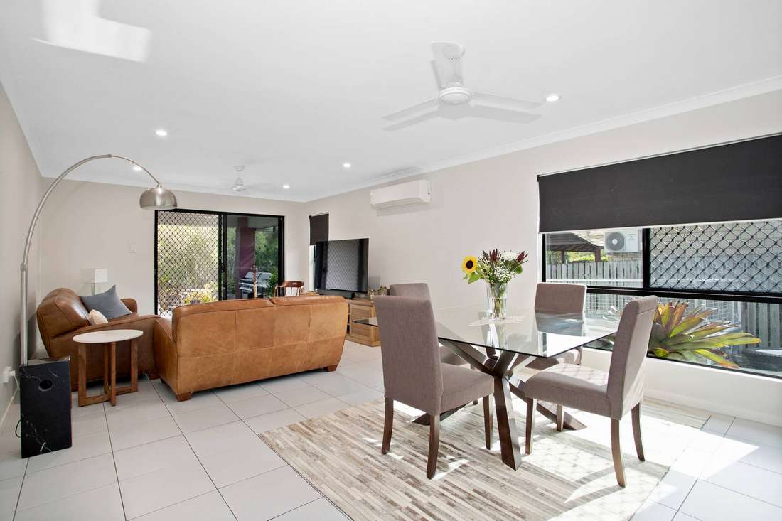 Photo 2 of 22 Townsend Street, Bucasia