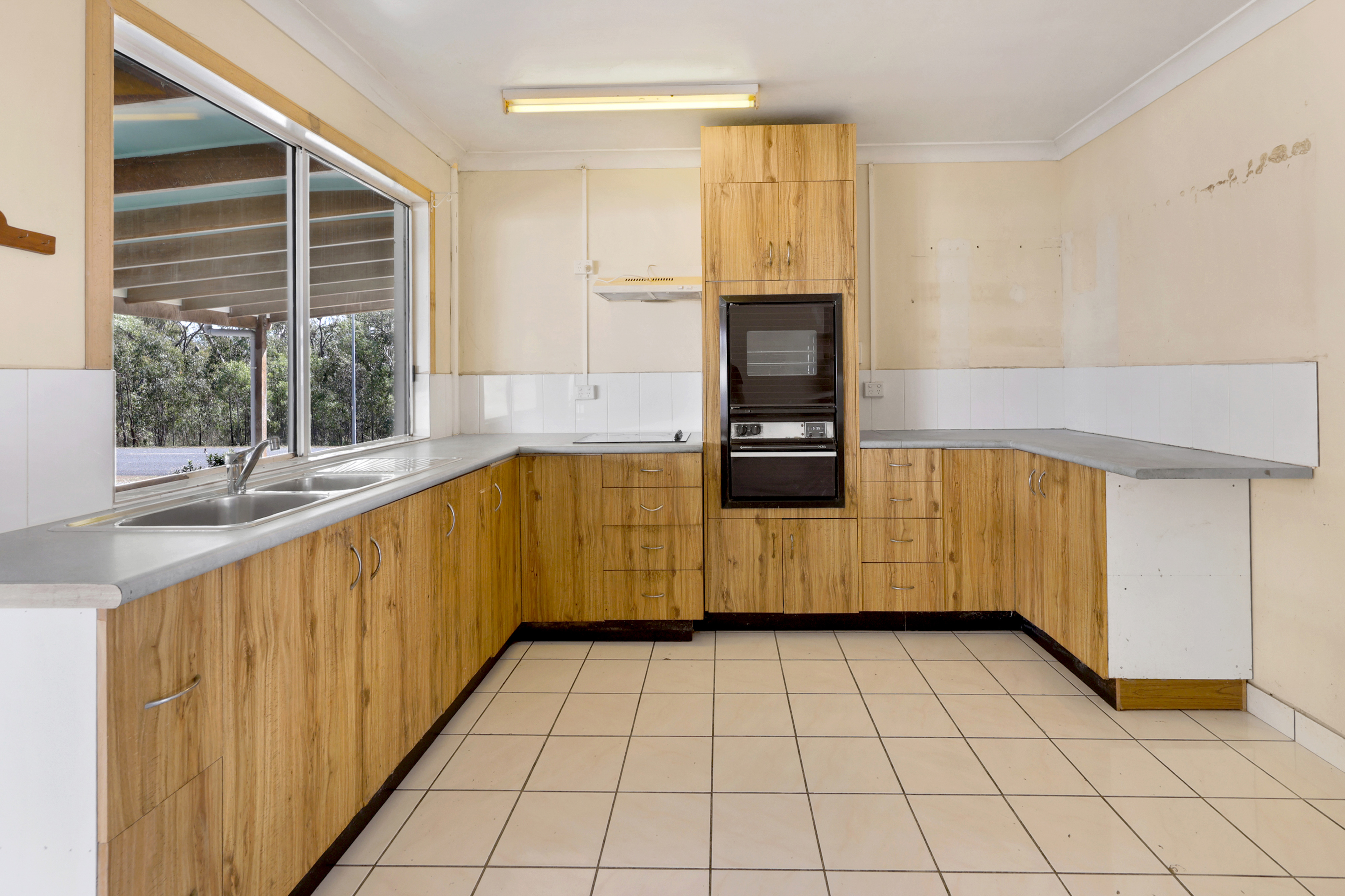 142 Haliday Bay Road, Haliday Bay - Thumbnail 3
