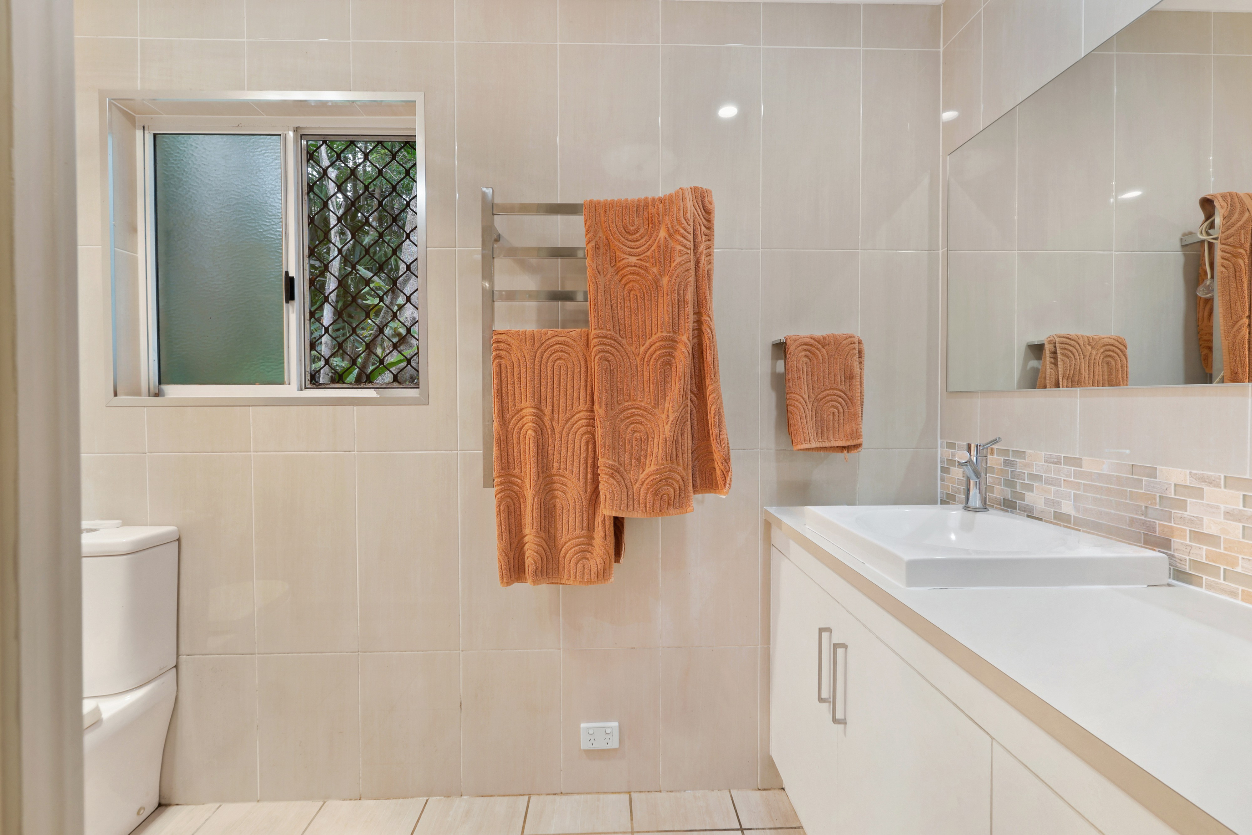 46 Ball Bay Road, Ball Bay - Thumbnail 8