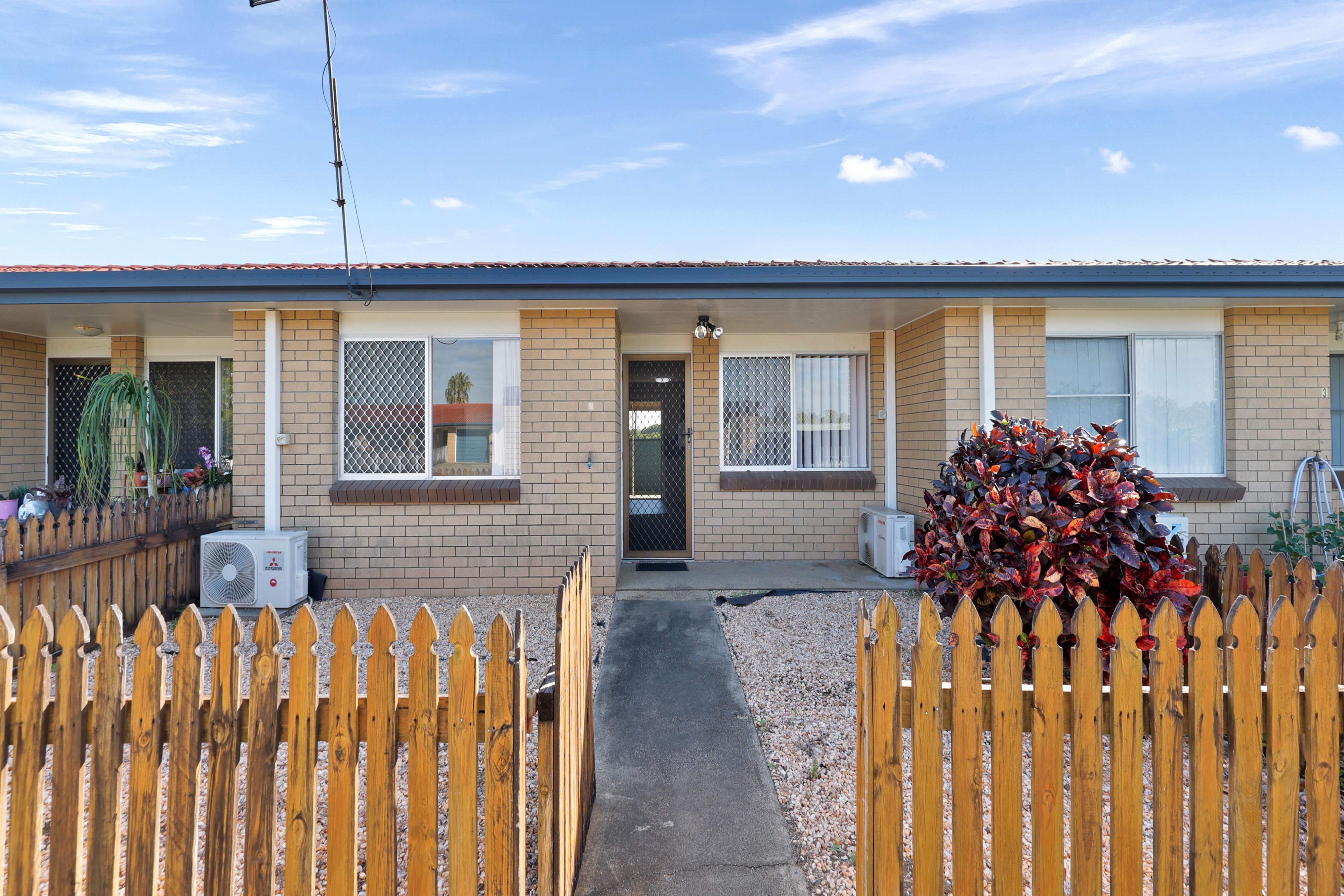 4/61 Hamilton Street, North Mackay - Image 1