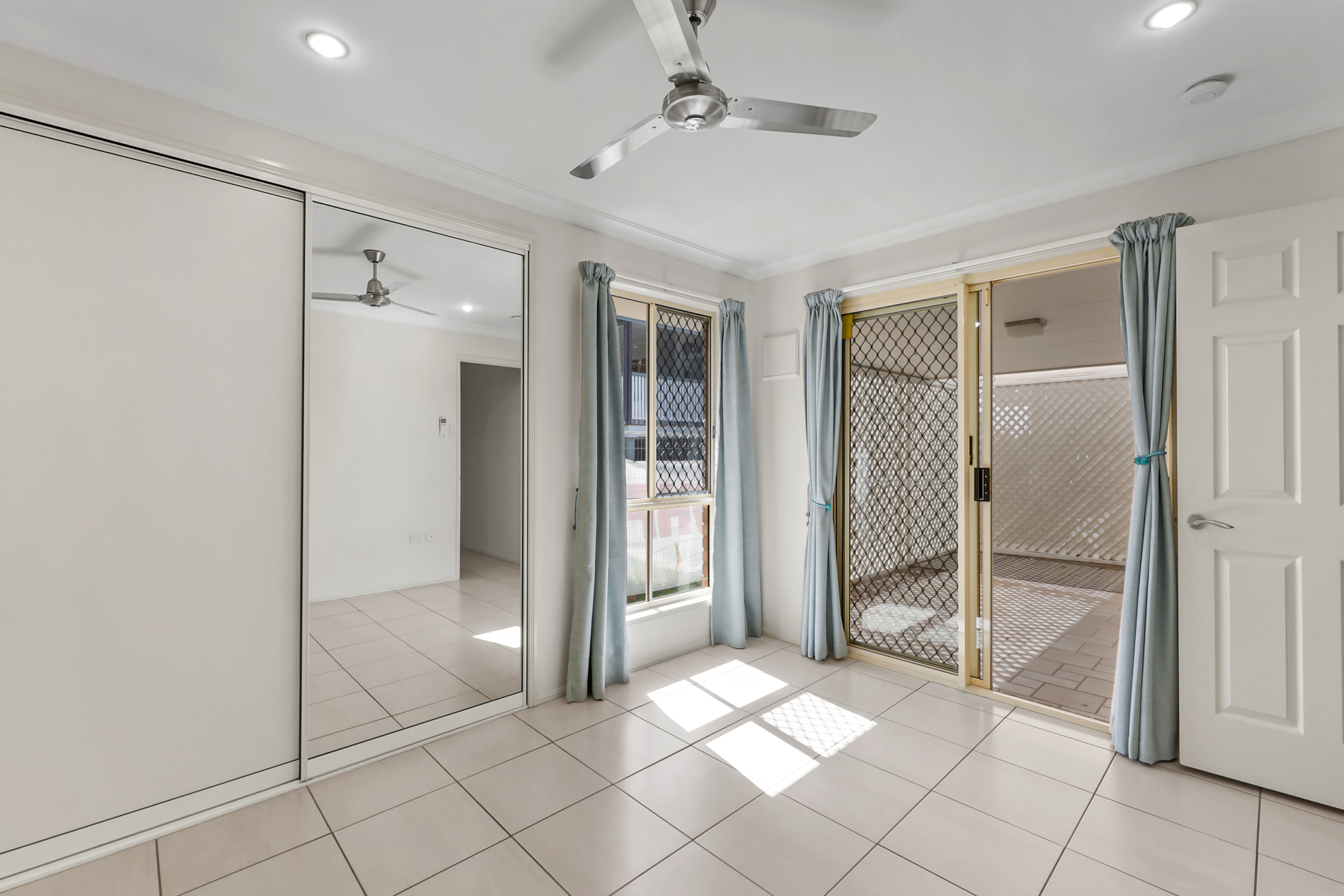 2/8 Steen Street, South Mackay - Thumbnail 5
