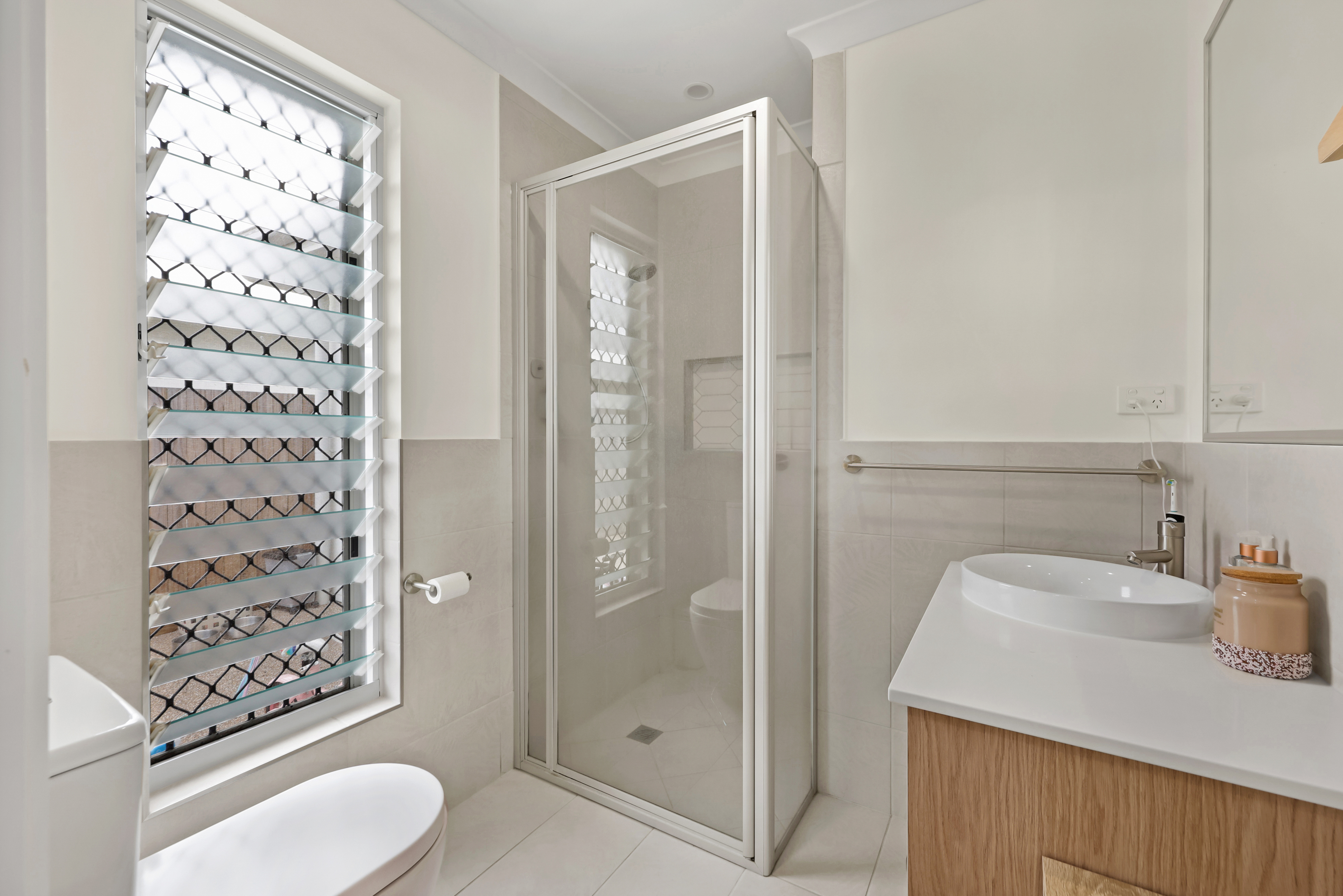 15 Chester Crescent, Andergrove - Thumbnail 8