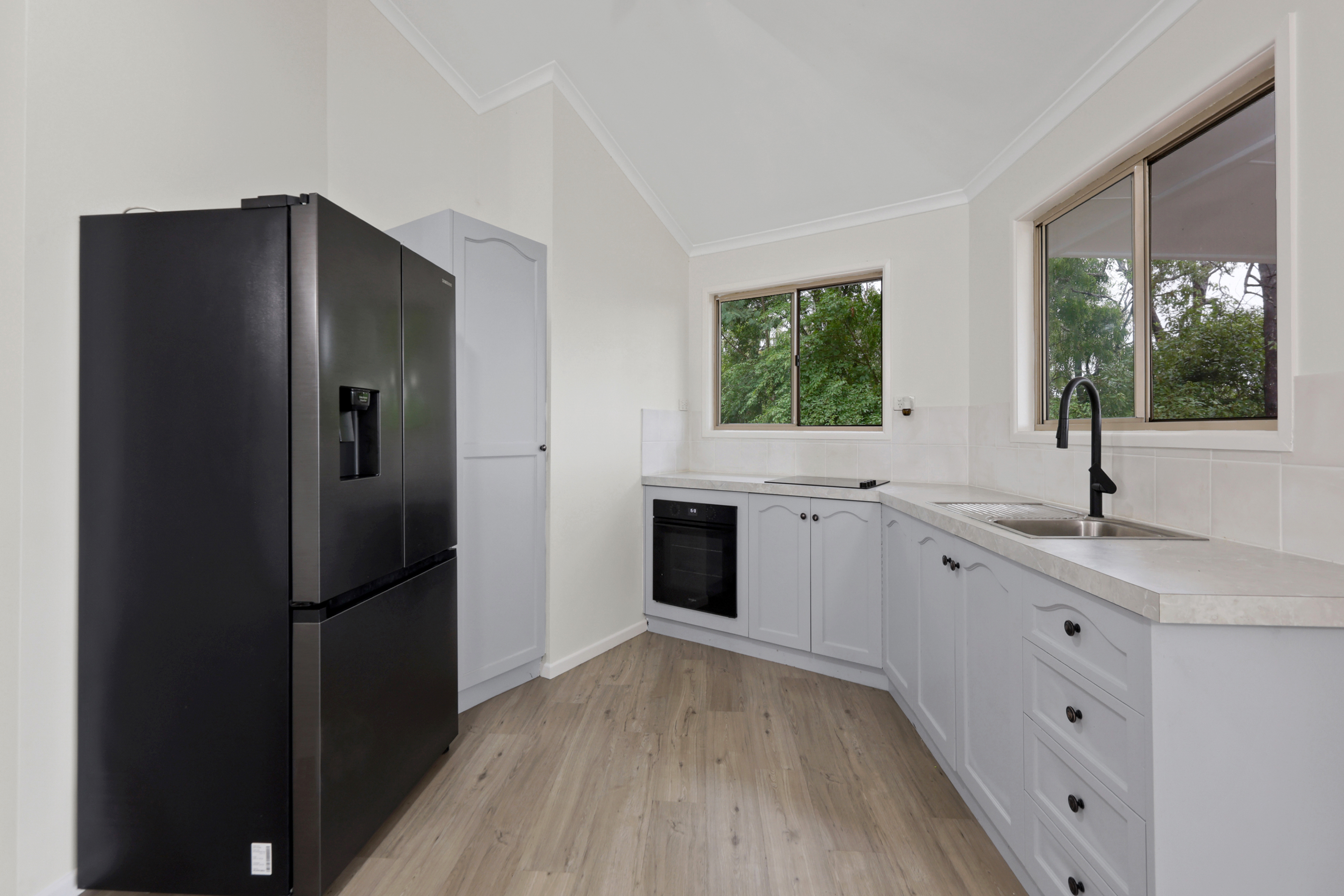 384 Eversleigh Road, Alligator Creek - Thumbnail 3