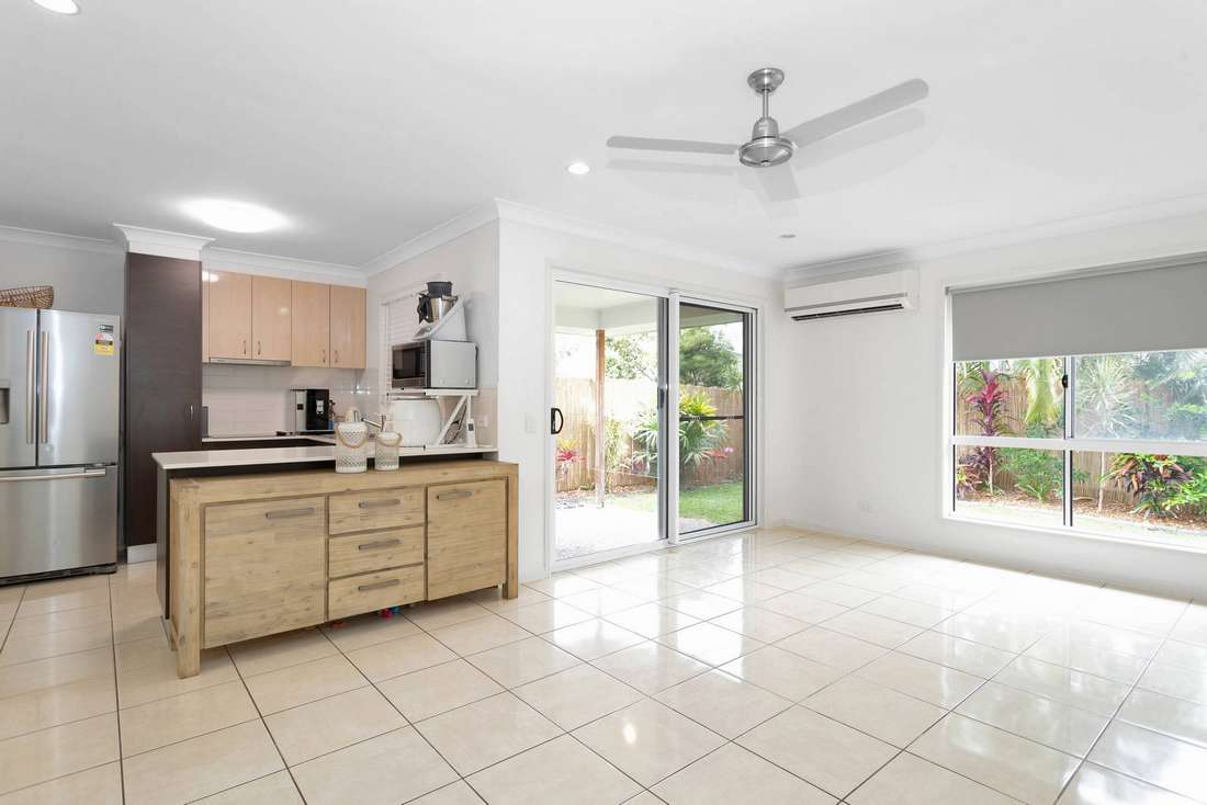 144 Whitehaven Drive, Blacks Beach - Thumbnail 3