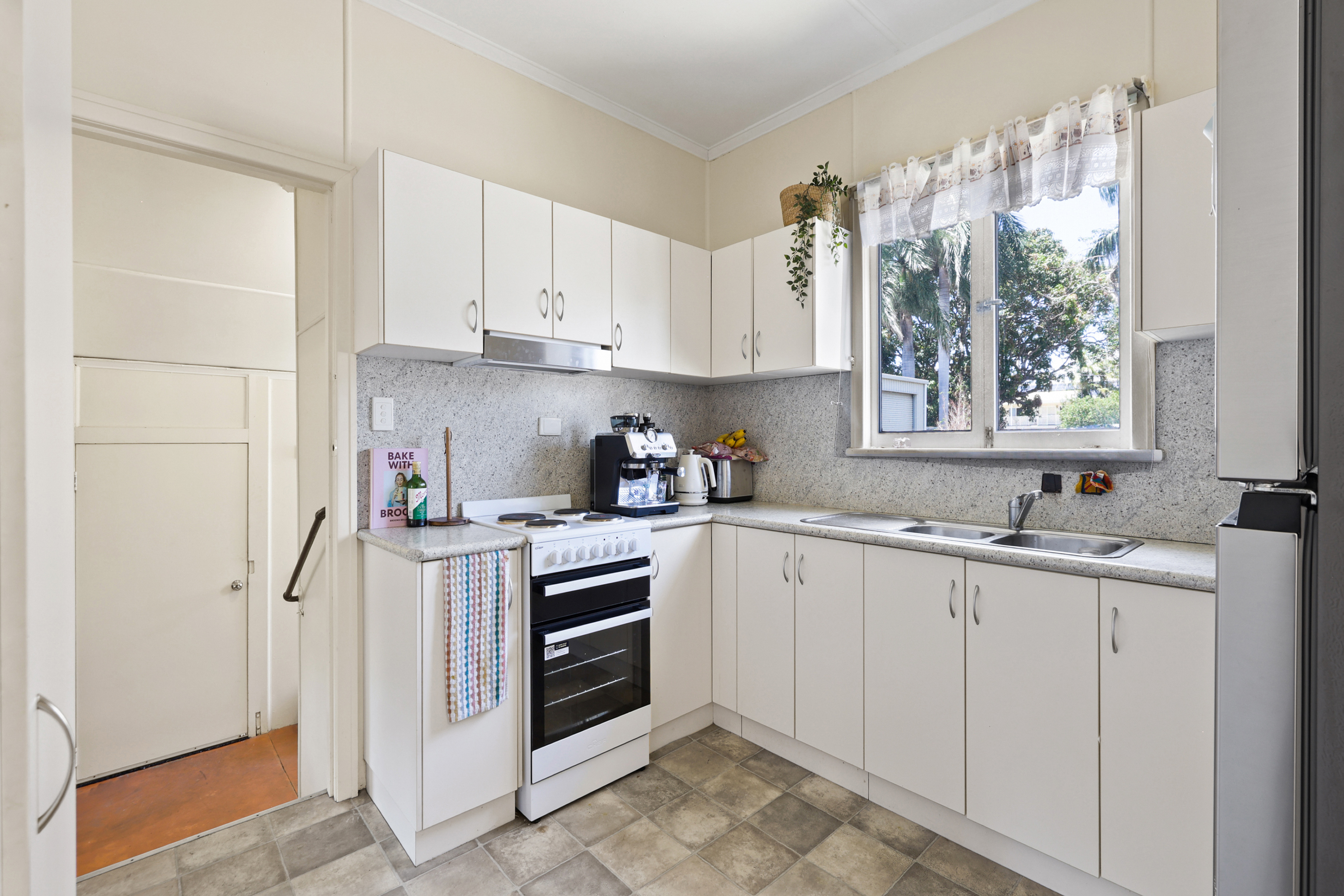 65 Nebo Road, West Mackay - Thumbnail 2