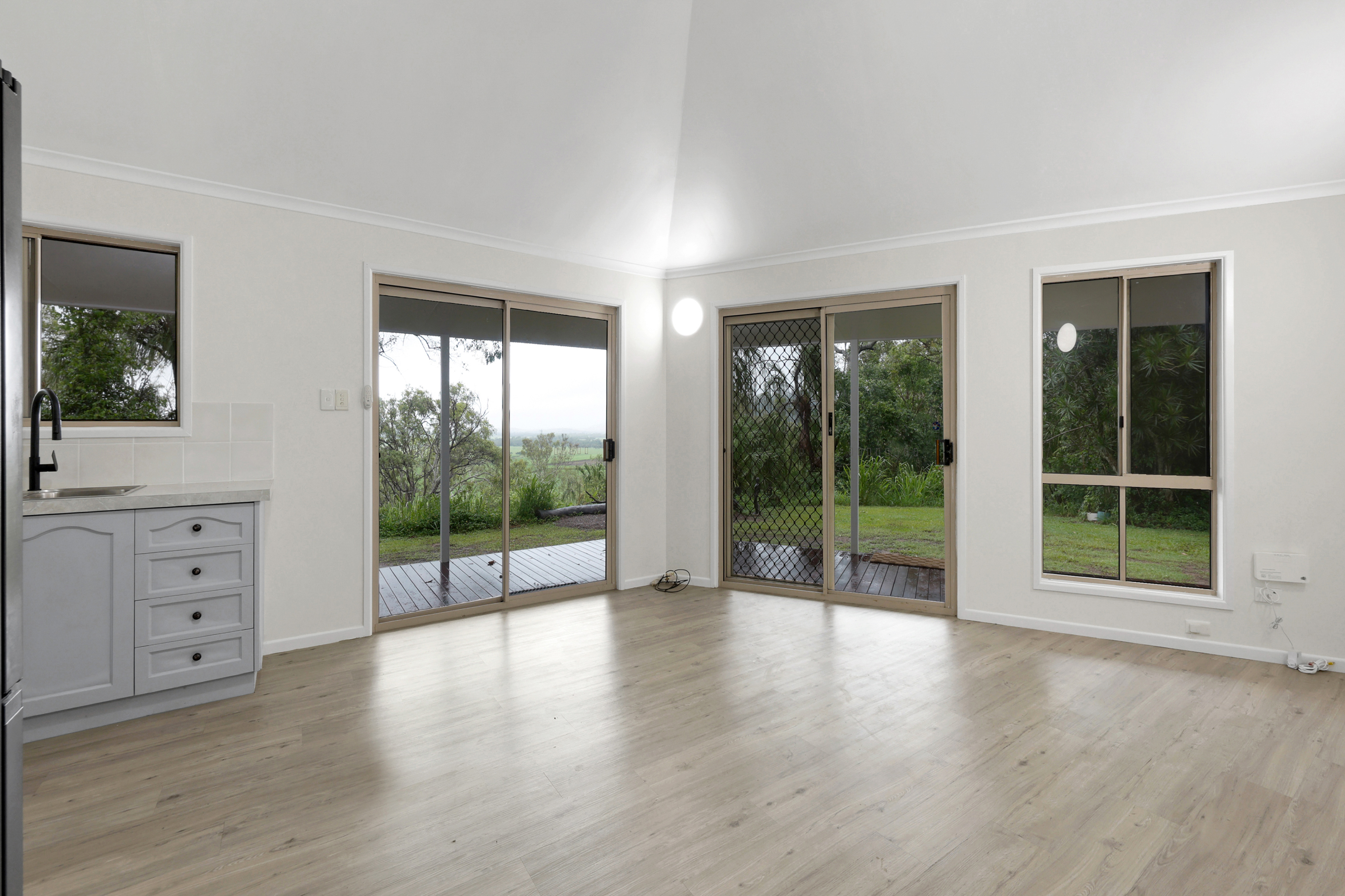 384 Eversleigh Road, Alligator Creek - Thumbnail 5