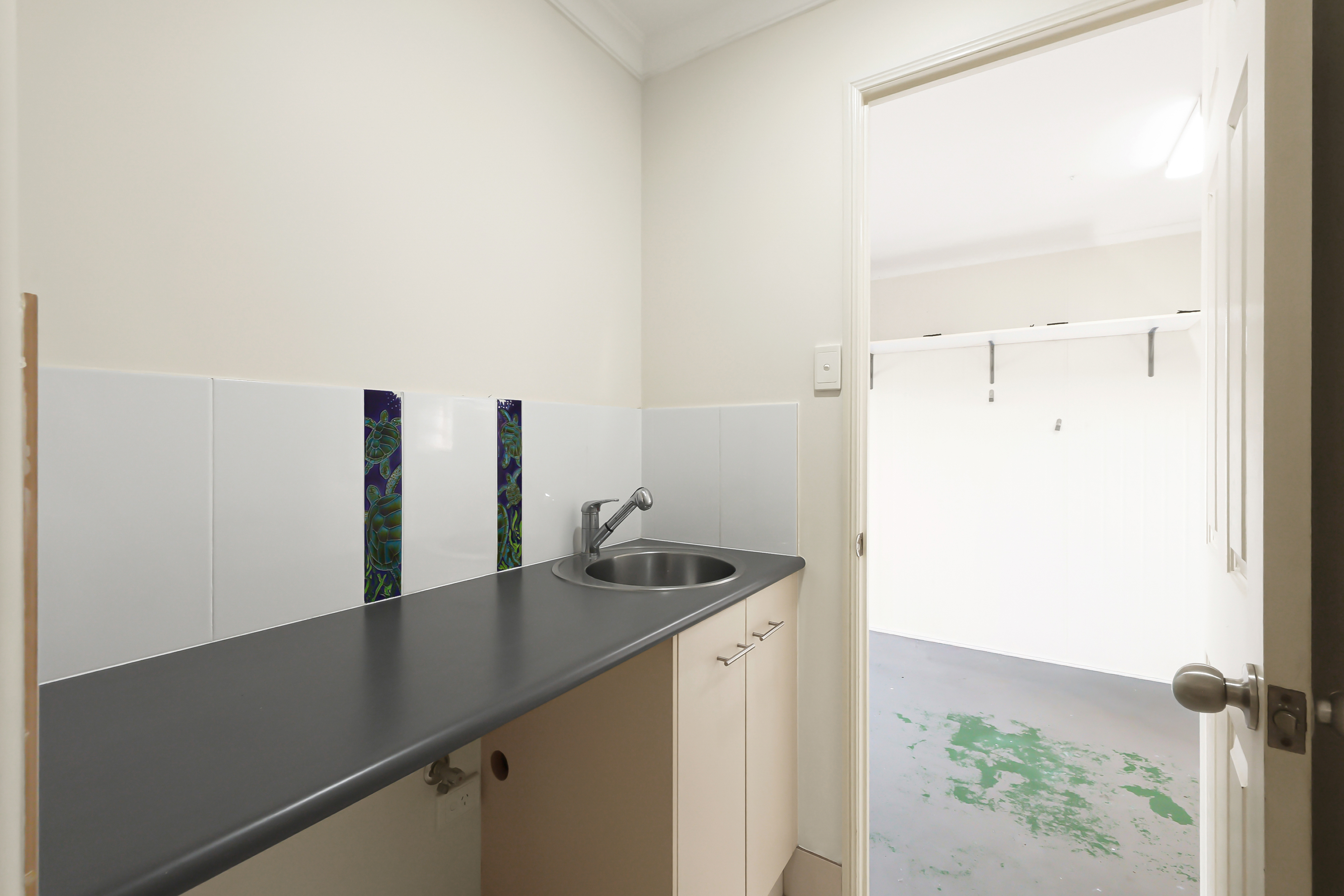 2/8 Steen Street, South Mackay - Thumbnail 8