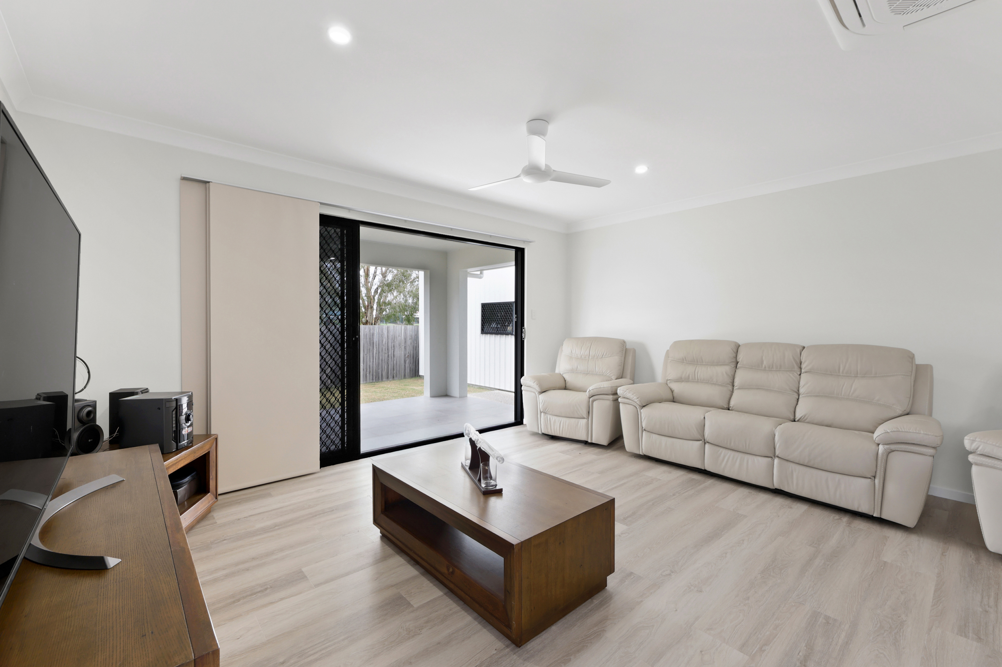 24 Hermosa Circuit, Beaconsfield - Thumbnail 5