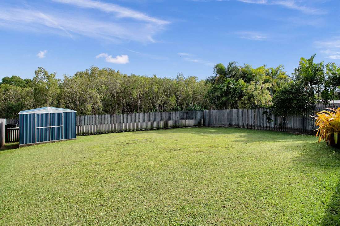 Photo 11 of 22 Townsend Street, Bucasia