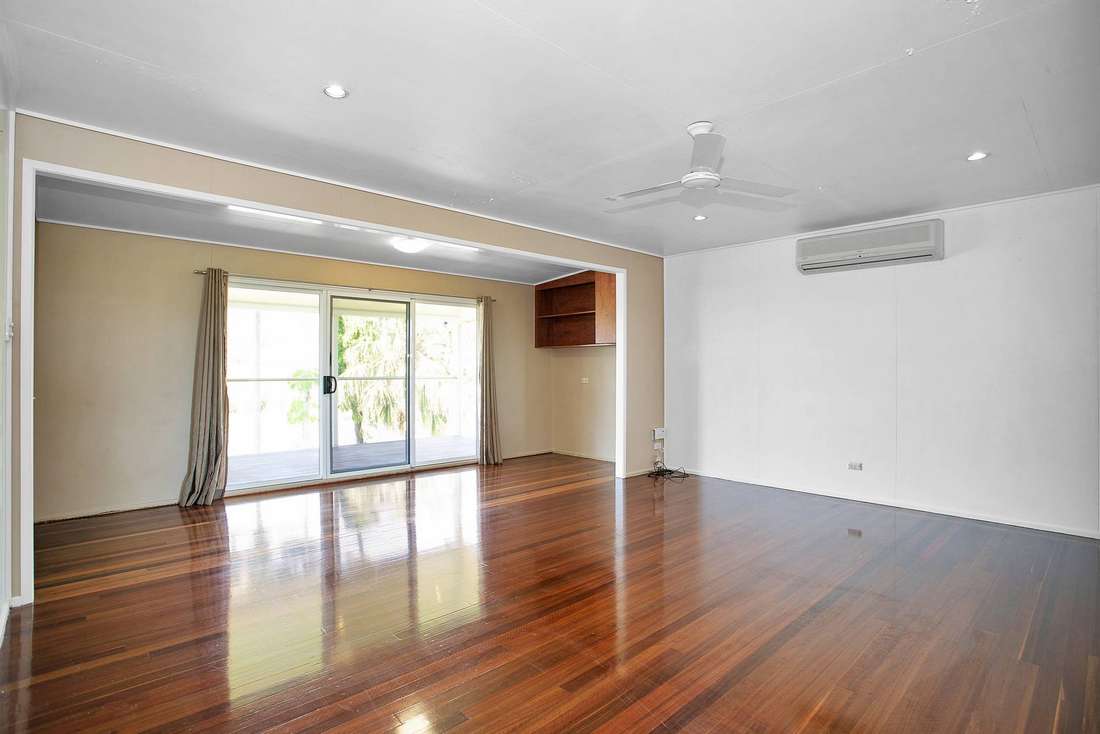 Photo 3 of 126 Mcintyre Street, Calen