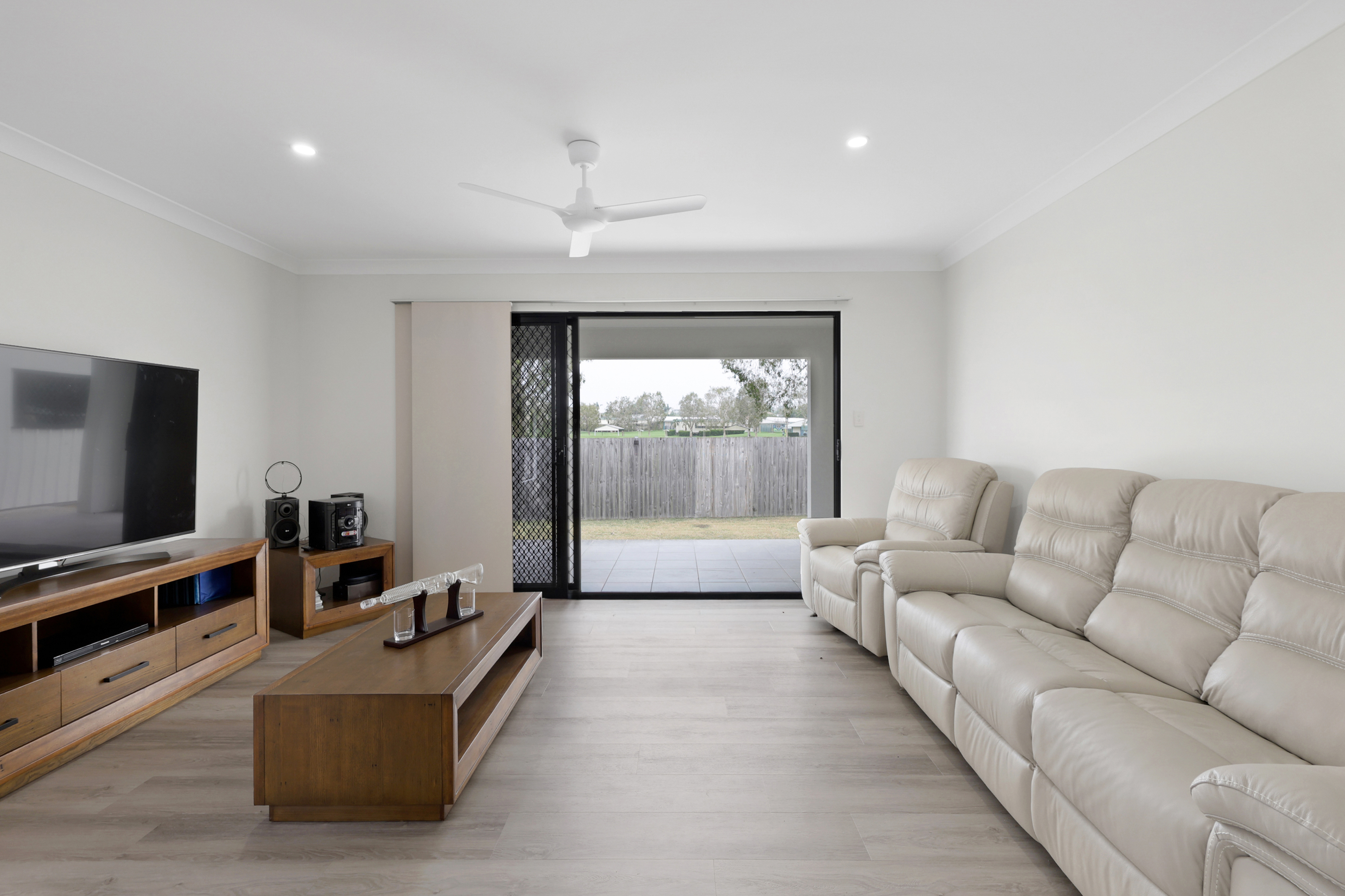 24 Hermosa Circuit, Beaconsfield - Thumbnail 6