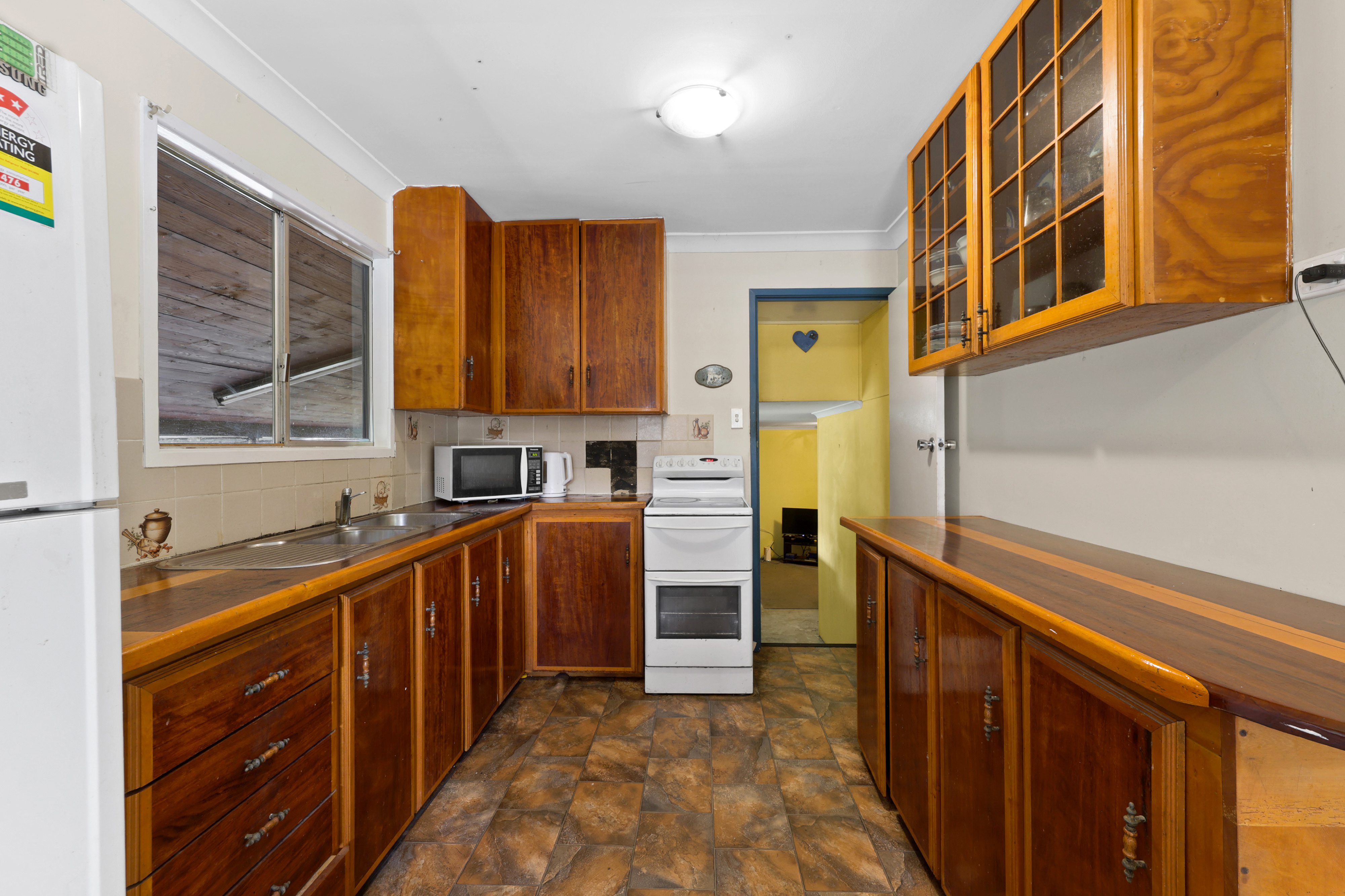 6 Keeleys Road, Slade Point - Thumbnail 2