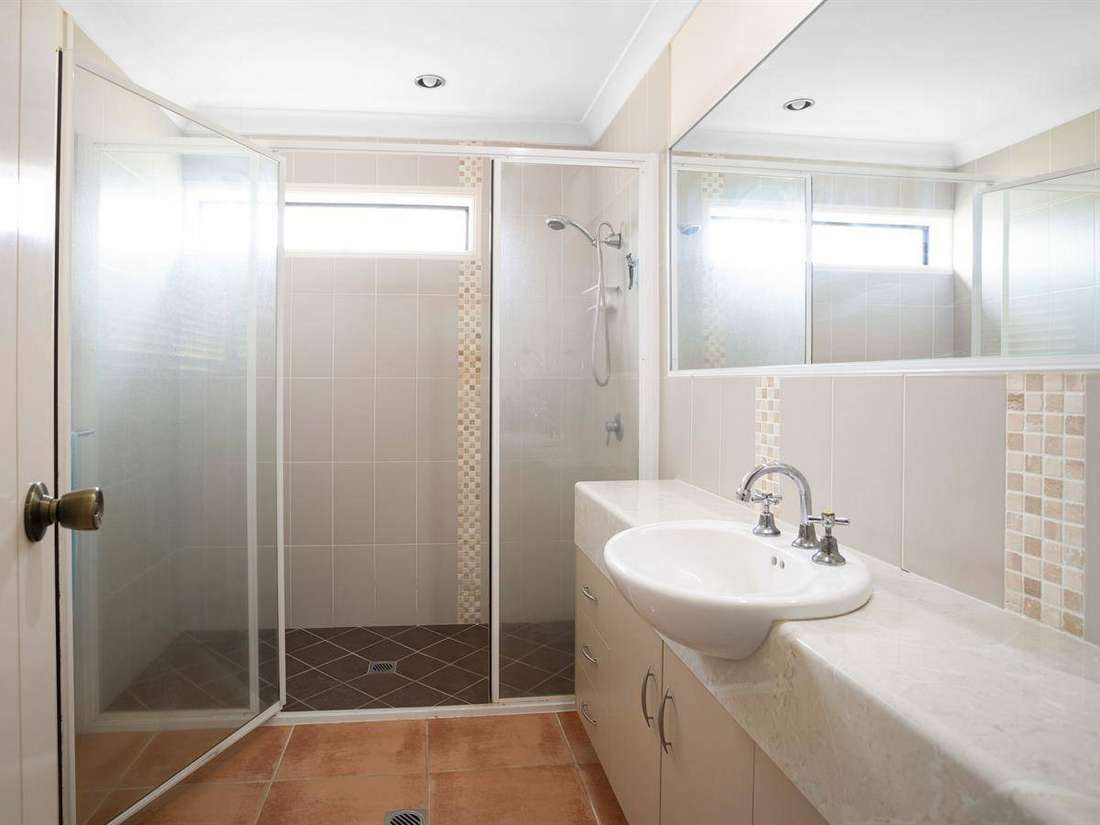 Property Sale at 28 Slater Avenue, BLACKS BEACH QLD, 4740 Explore