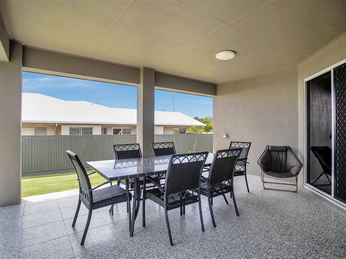 Property Sale at 4 Kerrisdale Crescent, BEACONSFIELD QLD, 4740