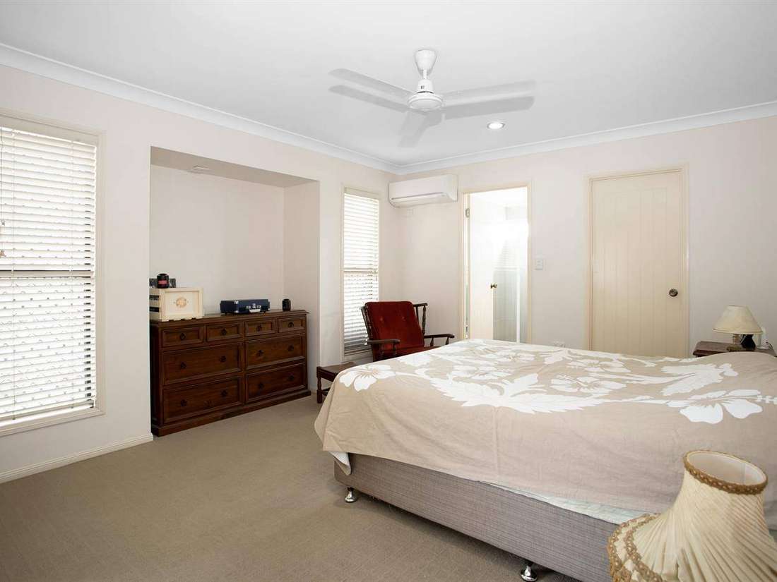 Property Sale at 28 Slater Avenue, BLACKS BEACH QLD, 4740 Explore