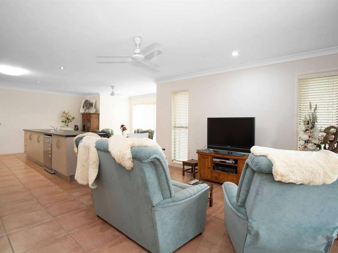 Property Sale at 28 Slater Avenue, BLACKS BEACH QLD, 4740 Explore