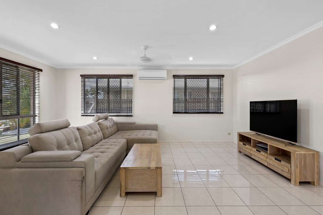 14 Caledonian Drive, Beaconsfield - Thumbnail 6