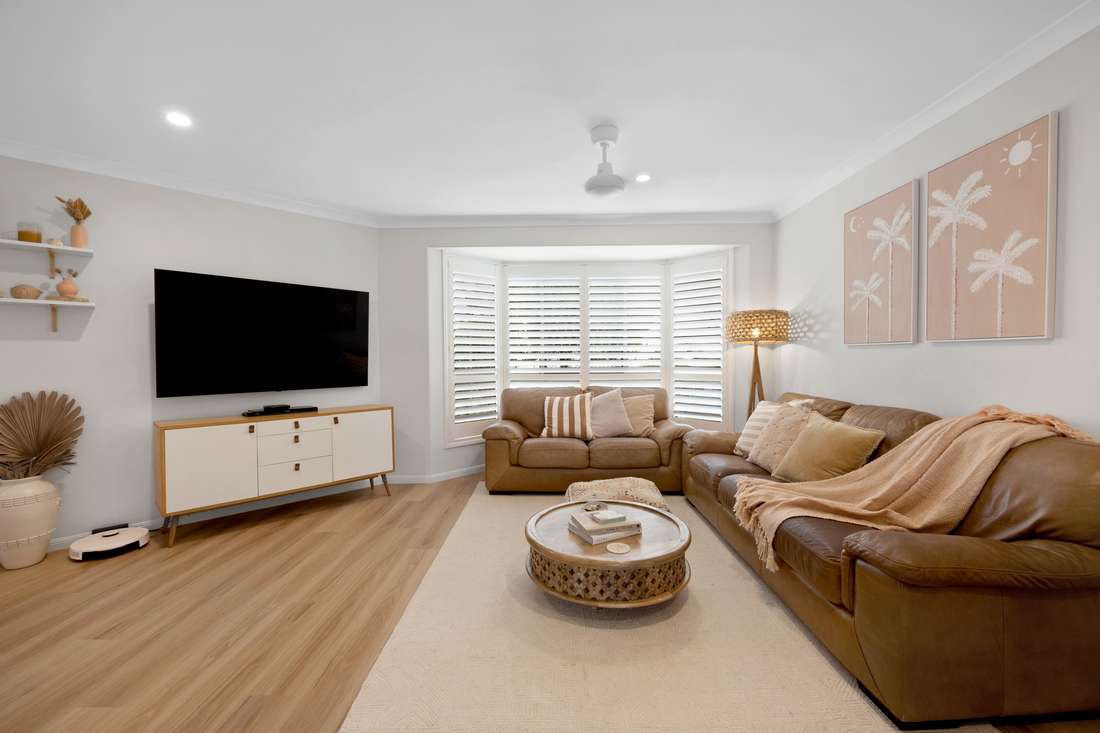 5 Sir Griffith Way, Rural View - Thumbnail 8