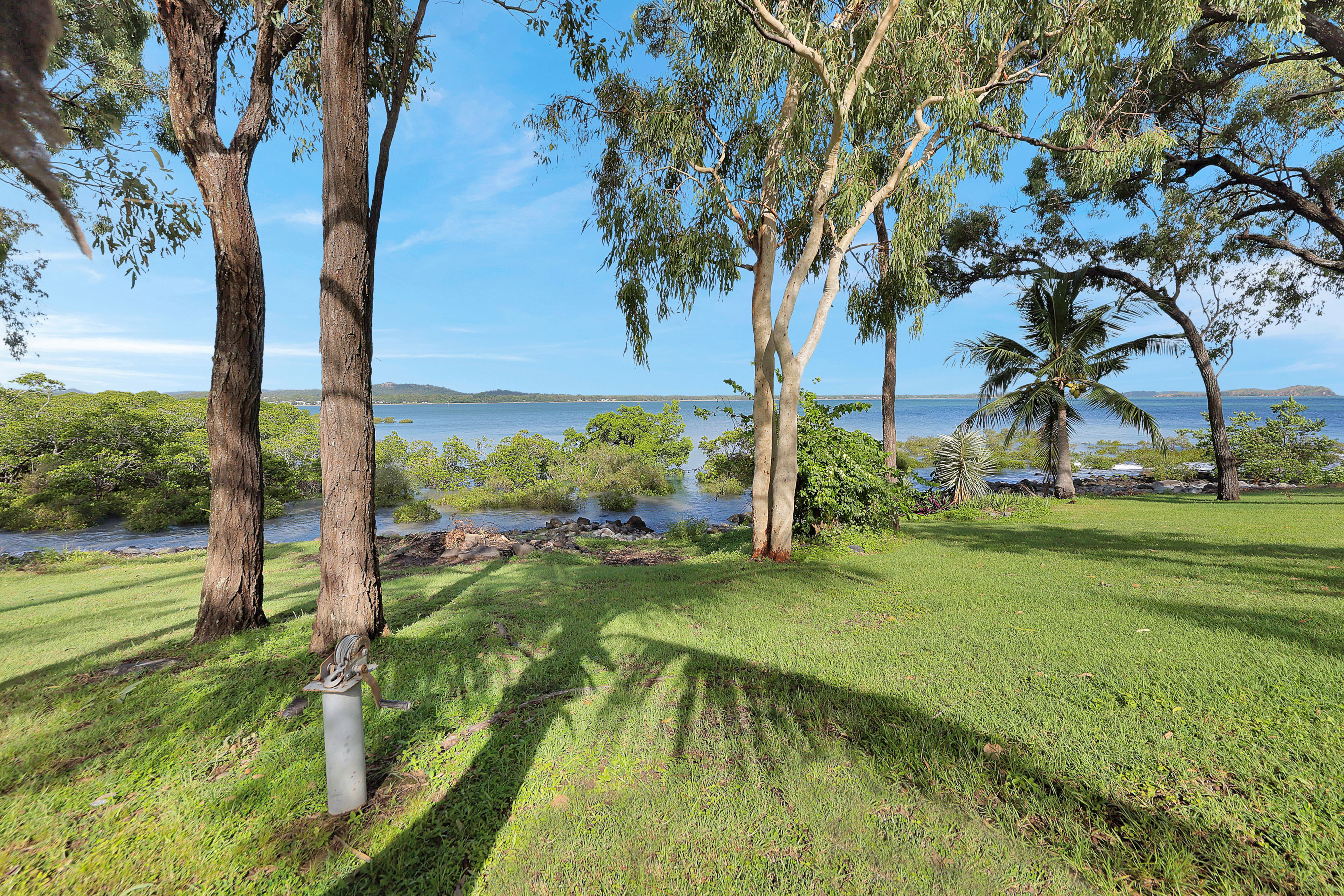 27 Blue Beach Boulevard, Haliday Bay - Thumbnail 2