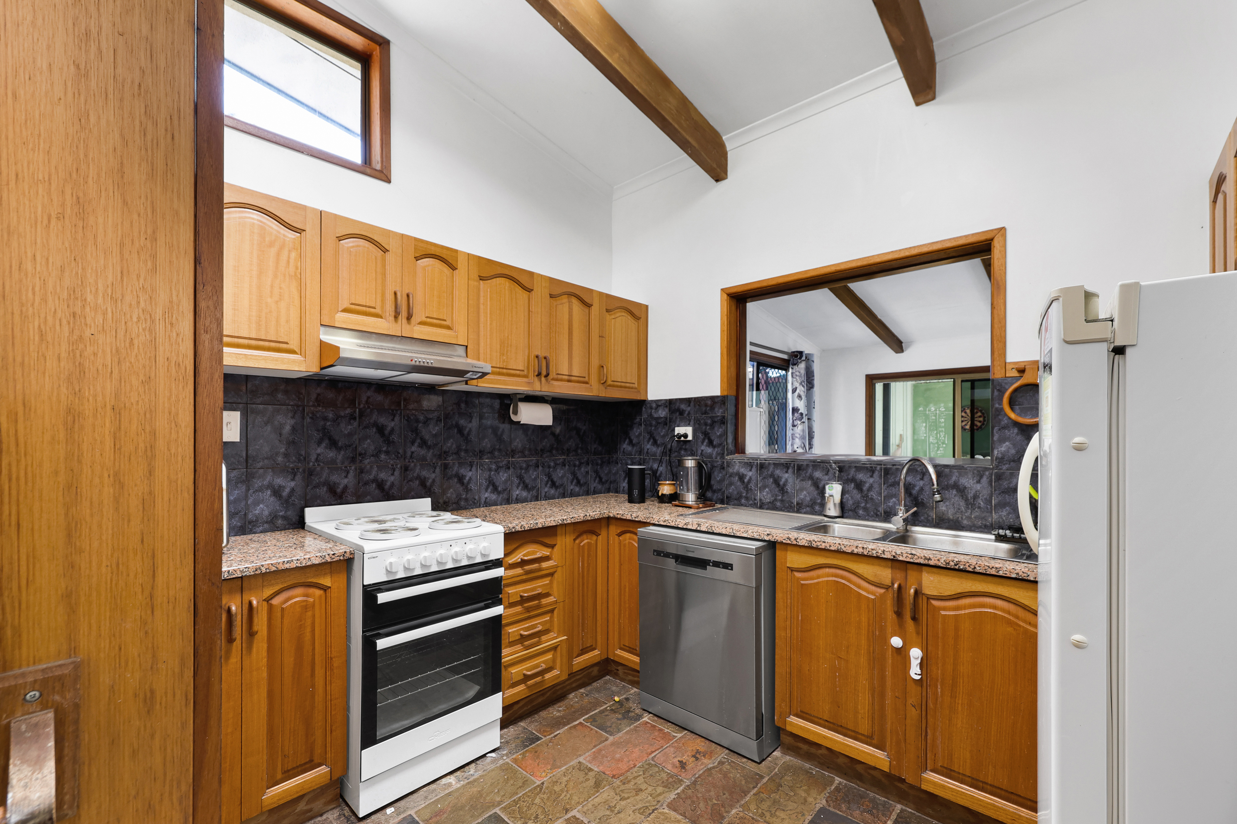 70 Windsor Drive, Hay Point - Thumbnail 2